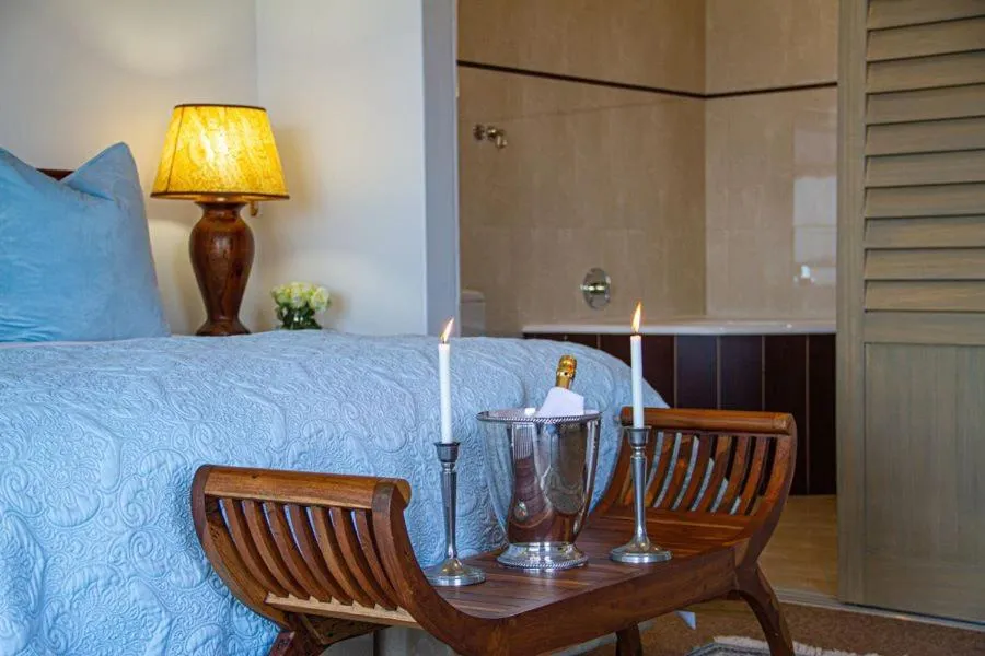 Bedroom, Bed in Burnham House B&B