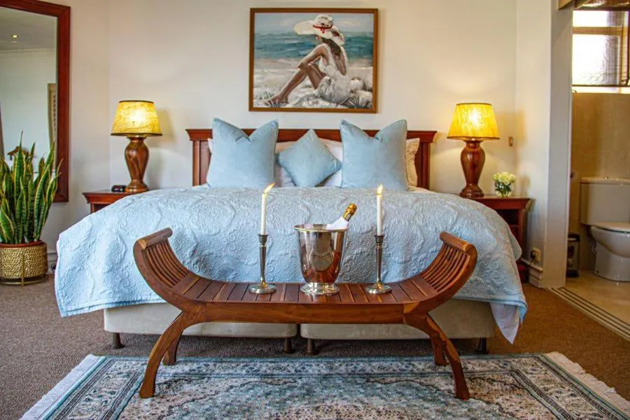 Bedroom, Bed in Burnham House B&B