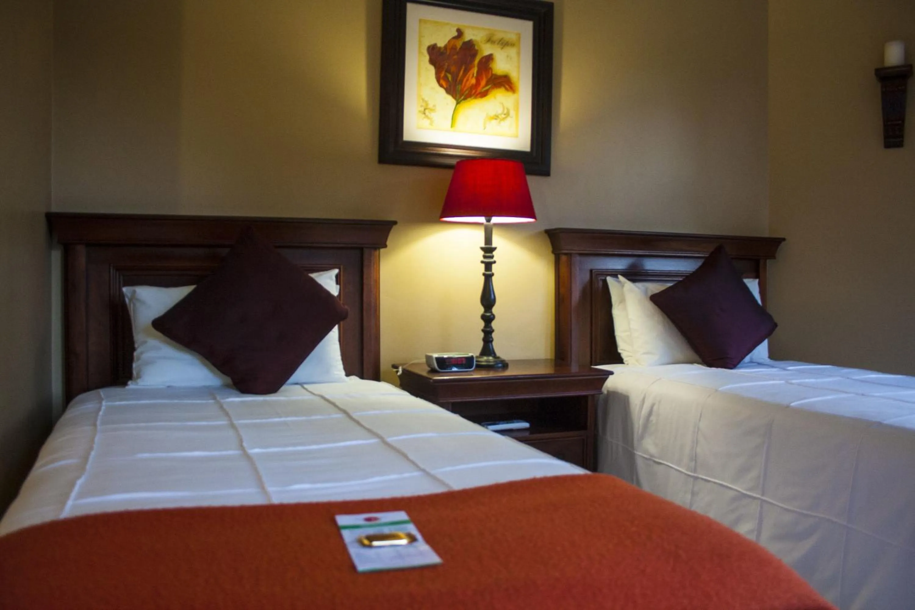 Bedroom, Bed in Burnham House B&B