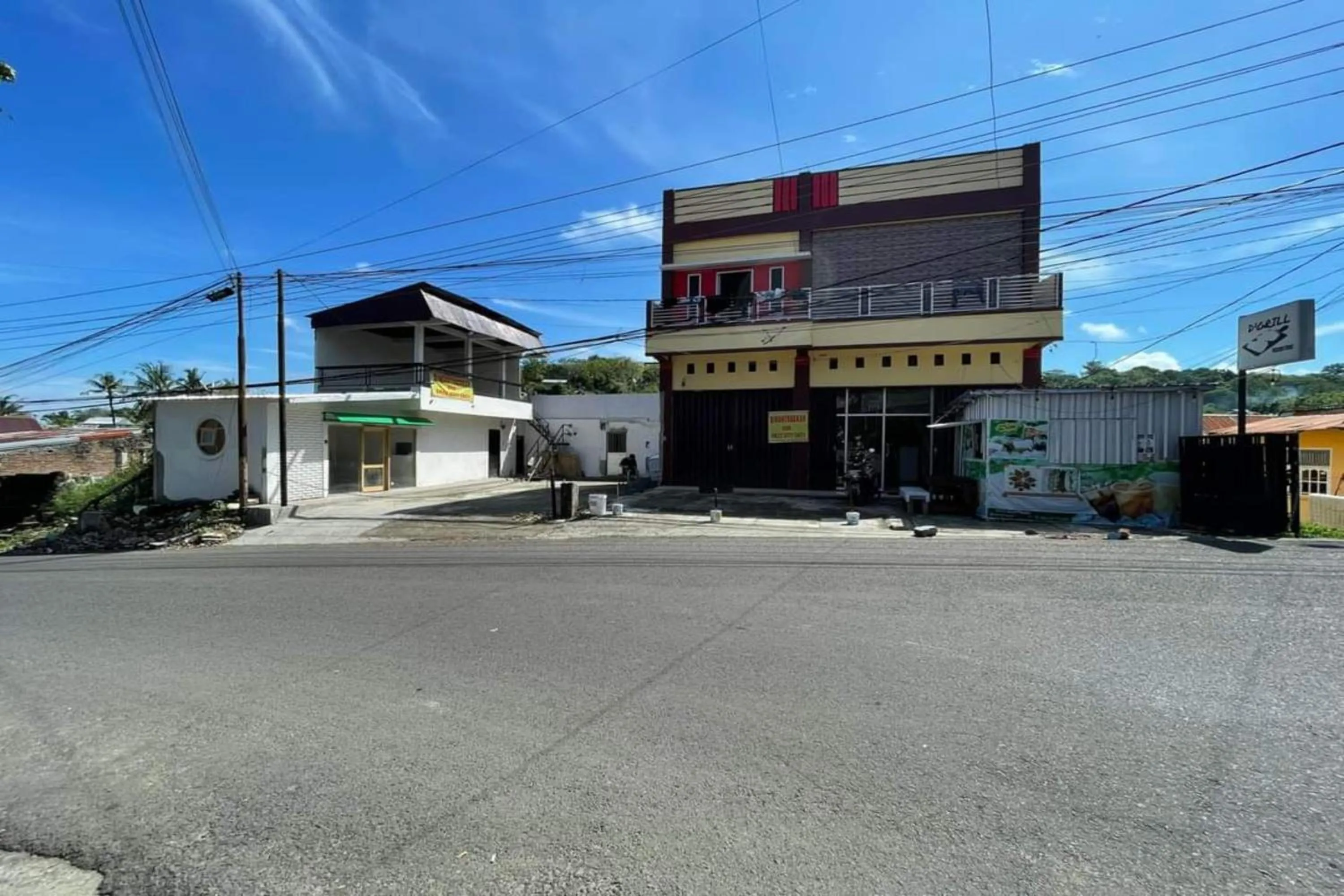 Property building in EXPRESS O 91669 Kost Amel Near Taman Mattirotasi