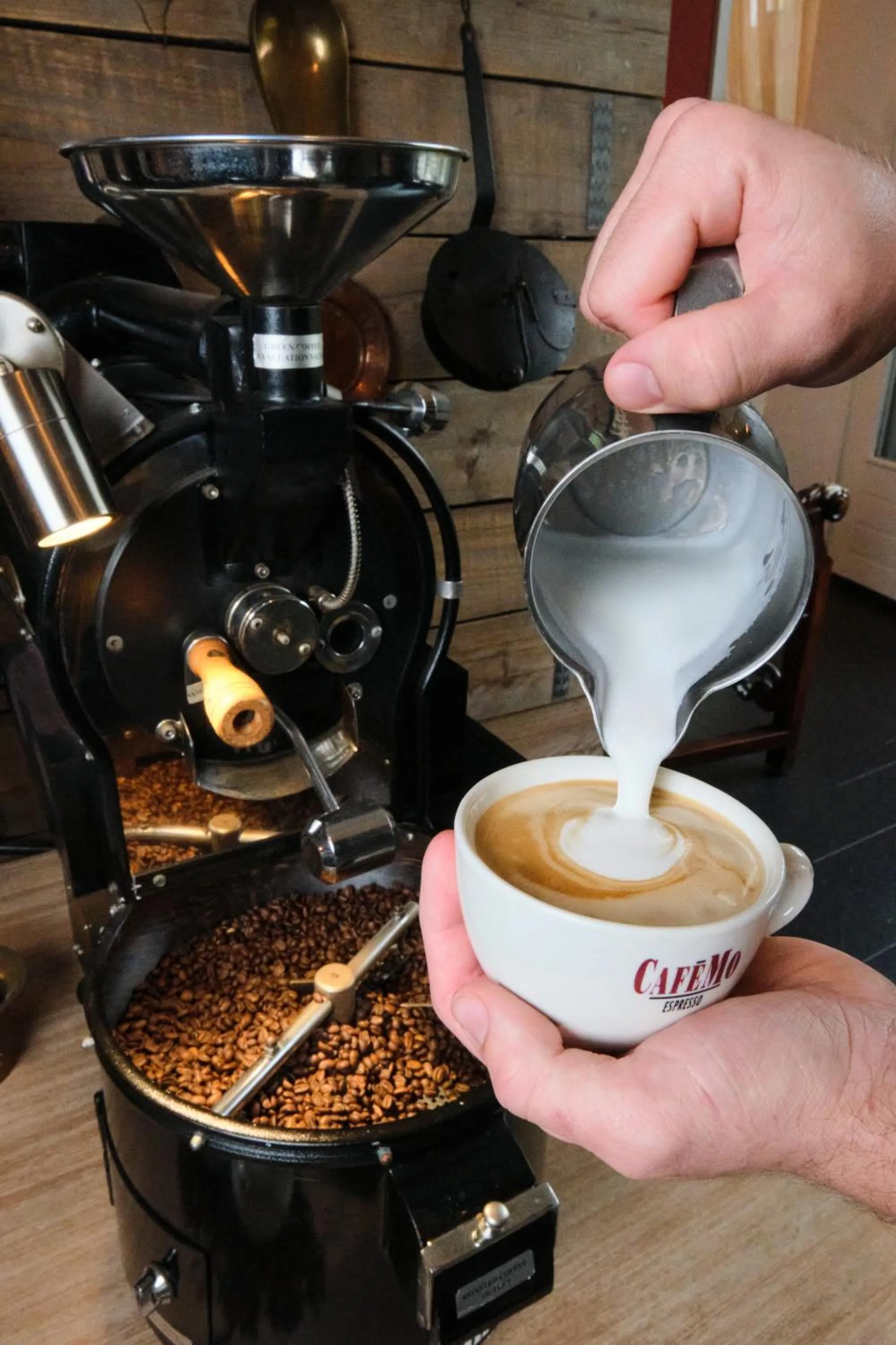 Restaurant/places to eat in Geulzicht Hotel