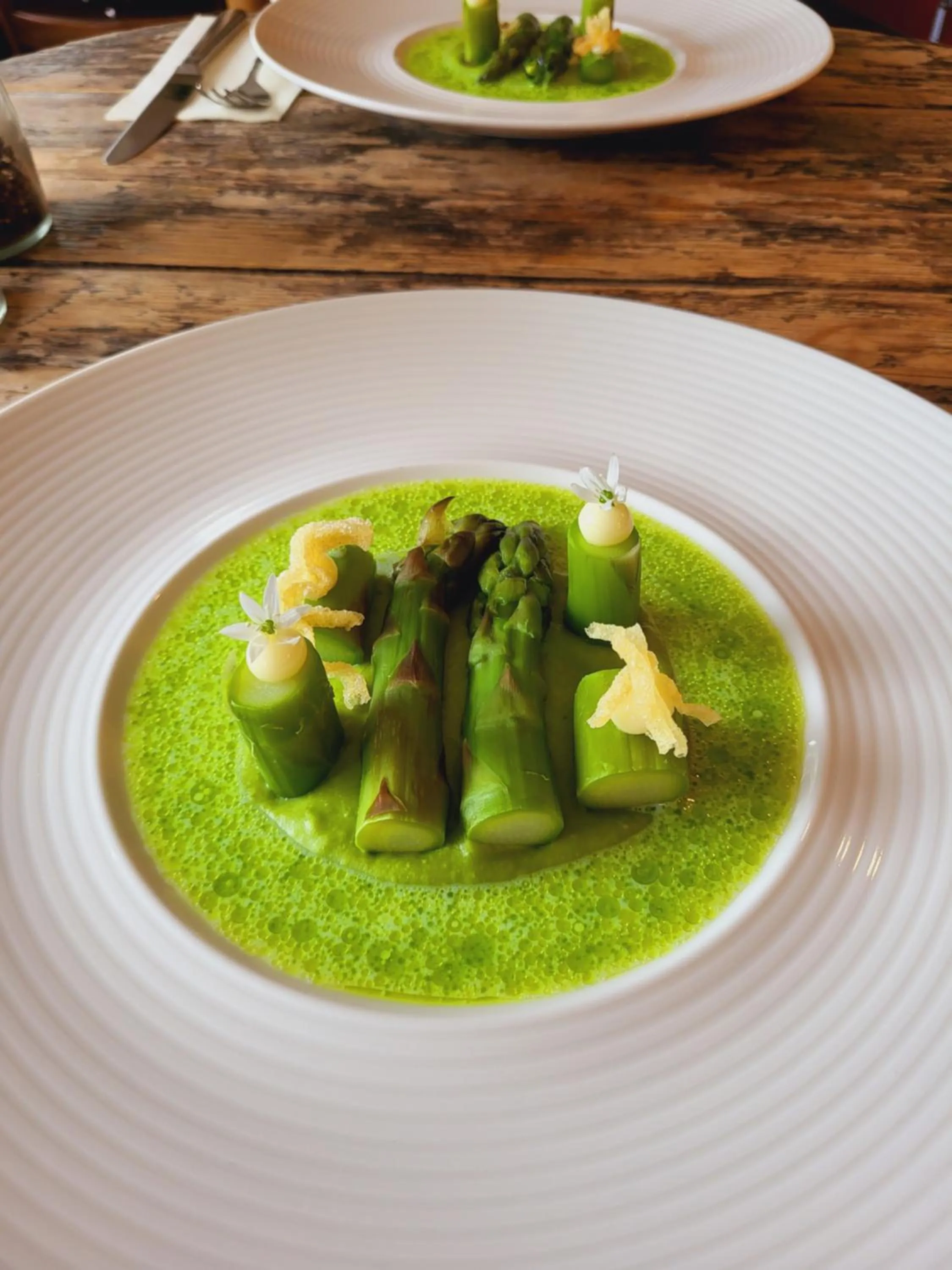 Restaurant/places to eat in Geulzicht Hotel