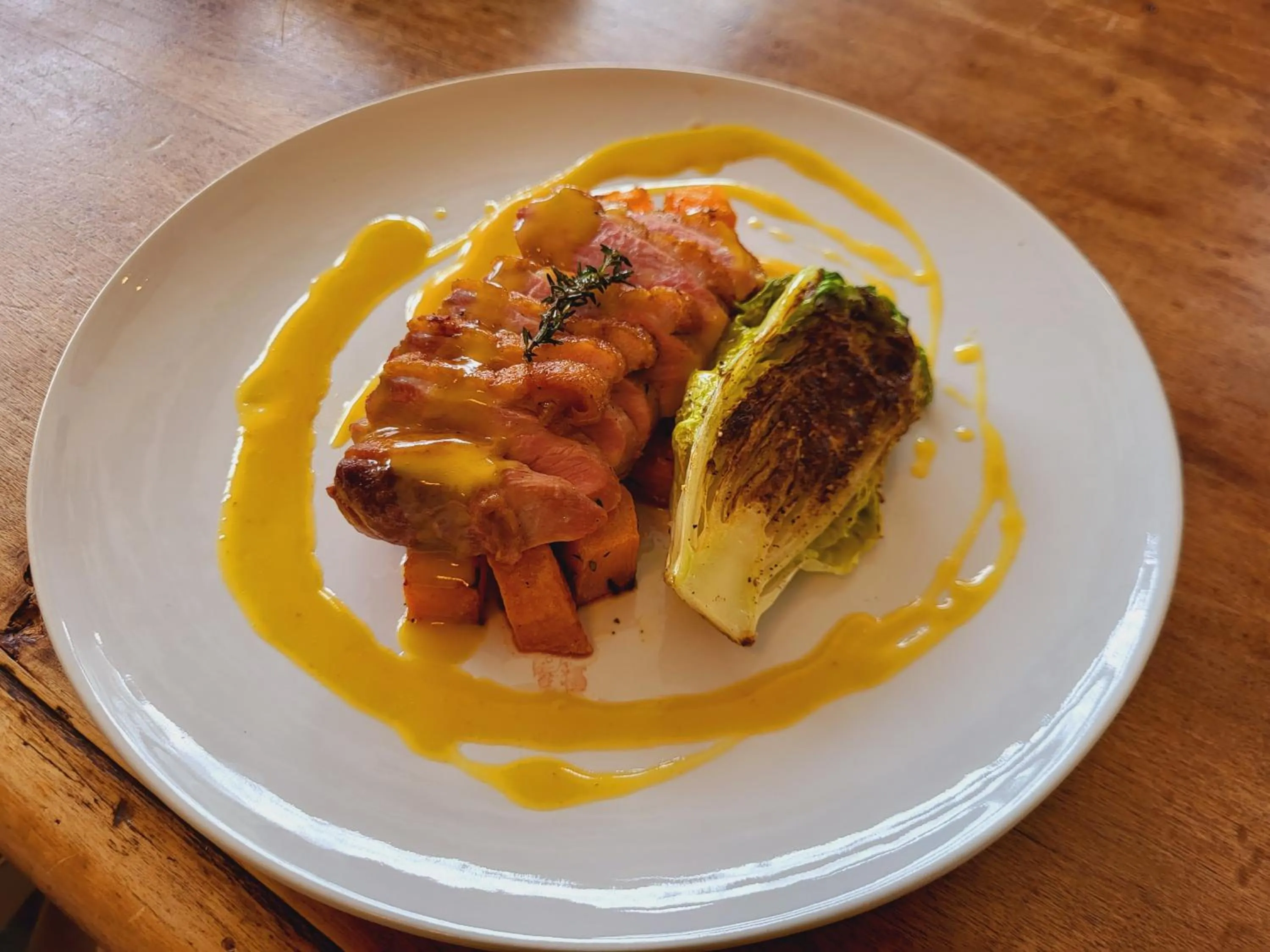 Restaurant/places to eat in Geulzicht Hotel