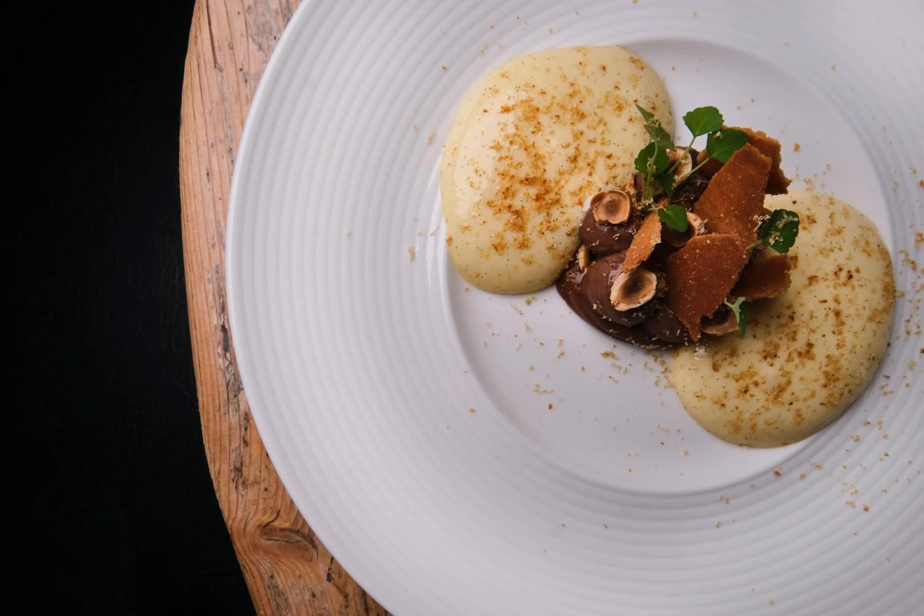 Restaurant/places to eat in Geulzicht Hotel