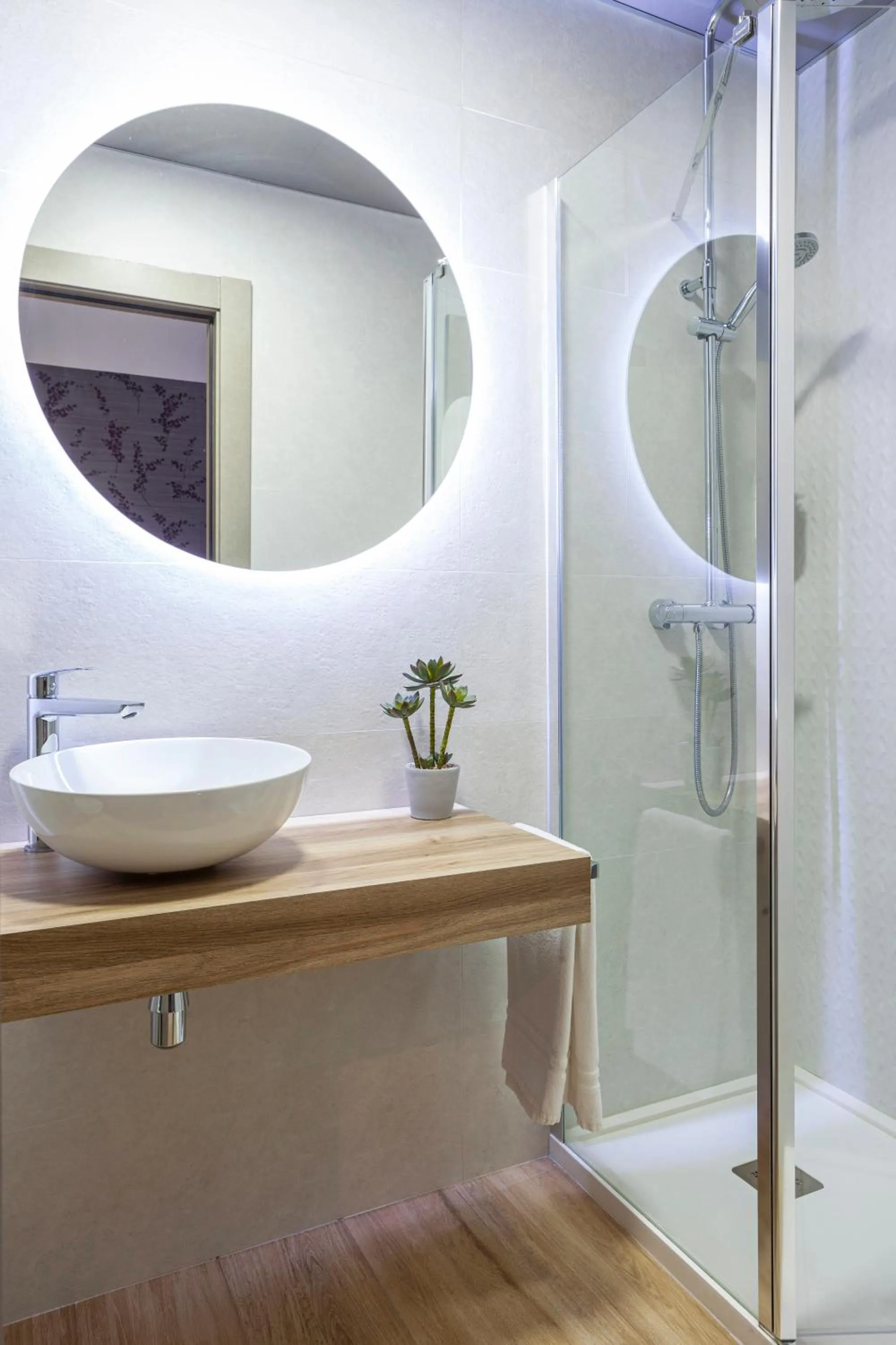 Bathroom in Hotel Macià Monasterio de los Basilios