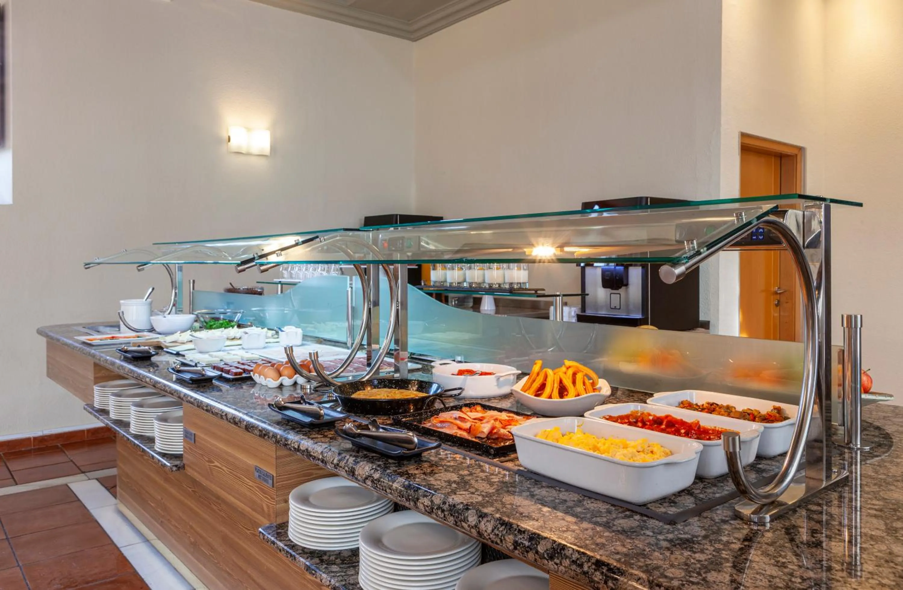 Buffet breakfast in Hotel Macià Monasterio de los Basilios