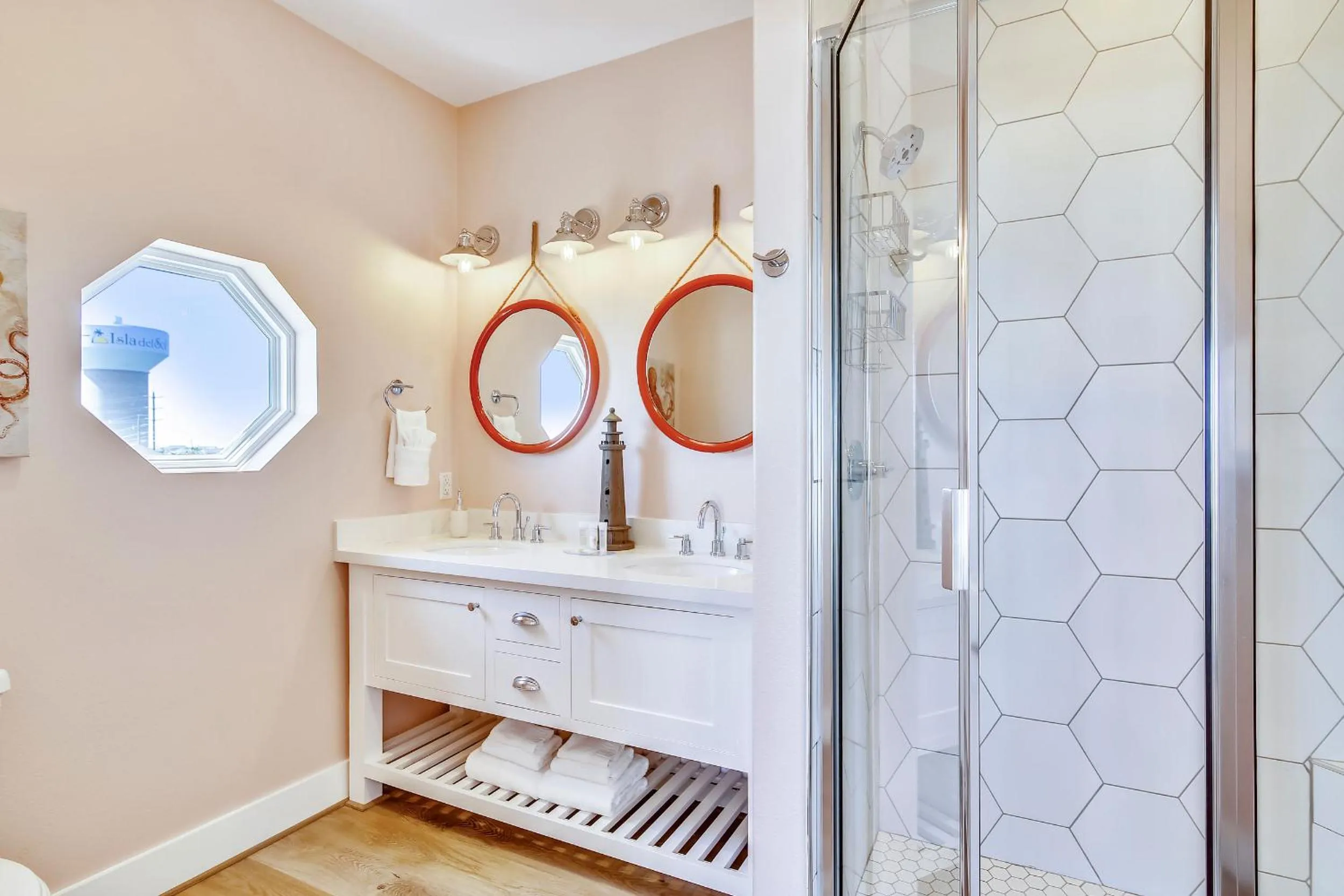 Property building in The Gulf Goddess