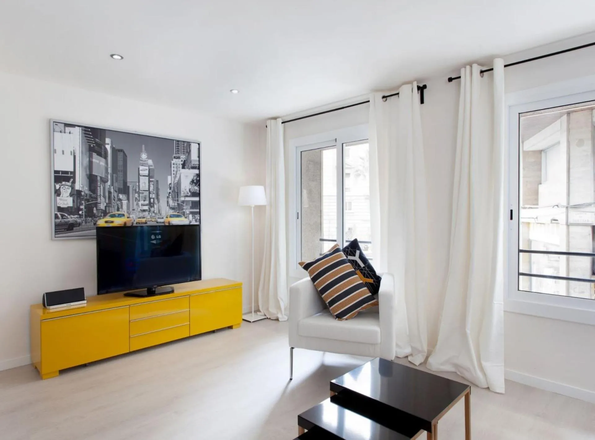 BarcelonaForRent Urban Town Suites