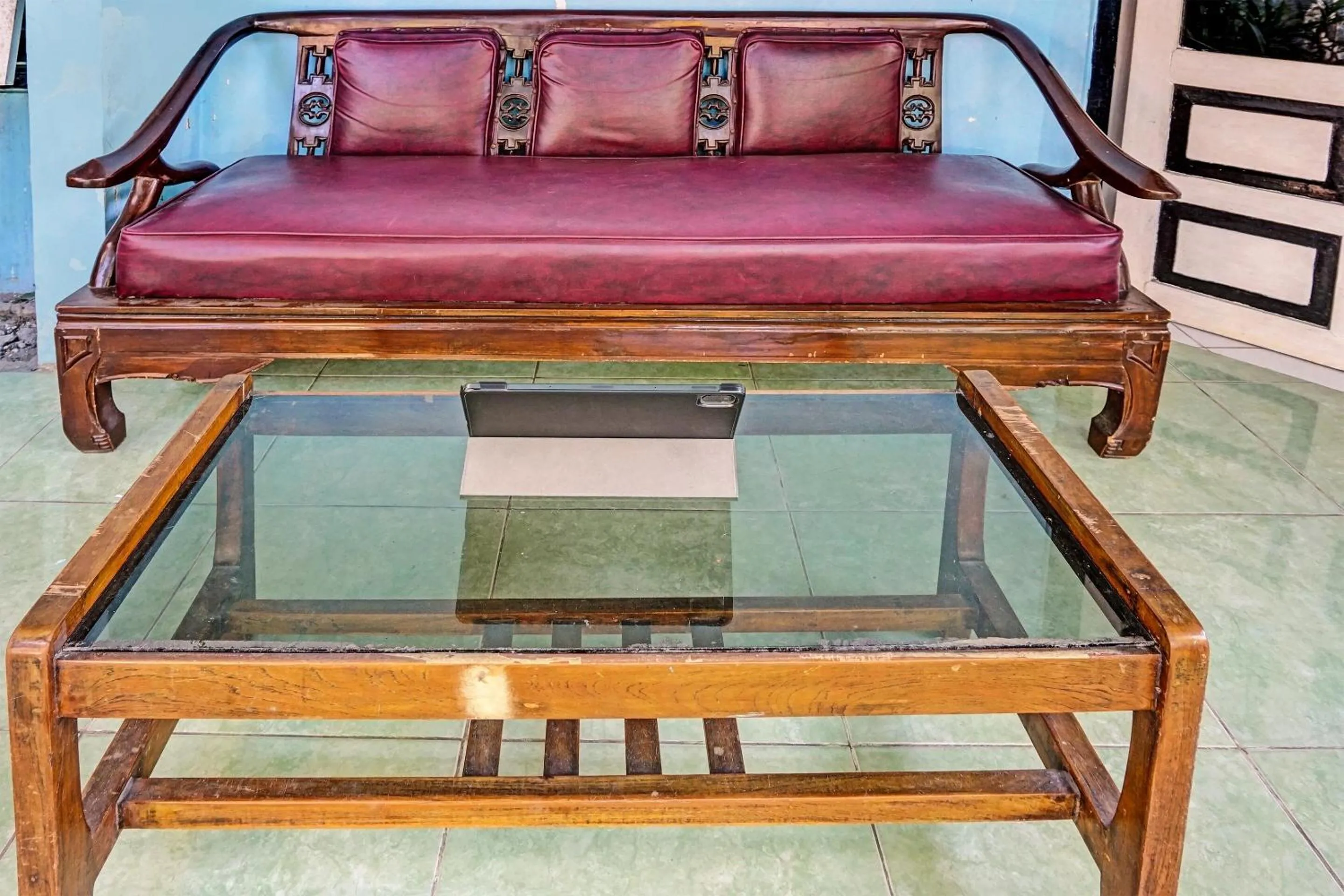 Lobby or reception in OYO Life 91718 Kost Damai Syariah