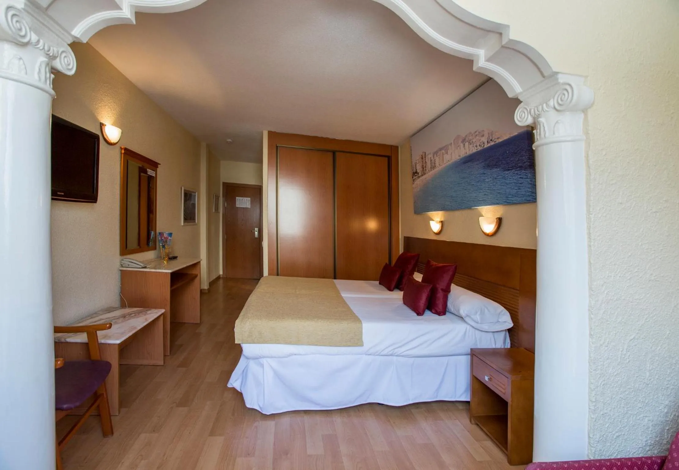 Bedroom, Bed in Magic Villa de Benidorm