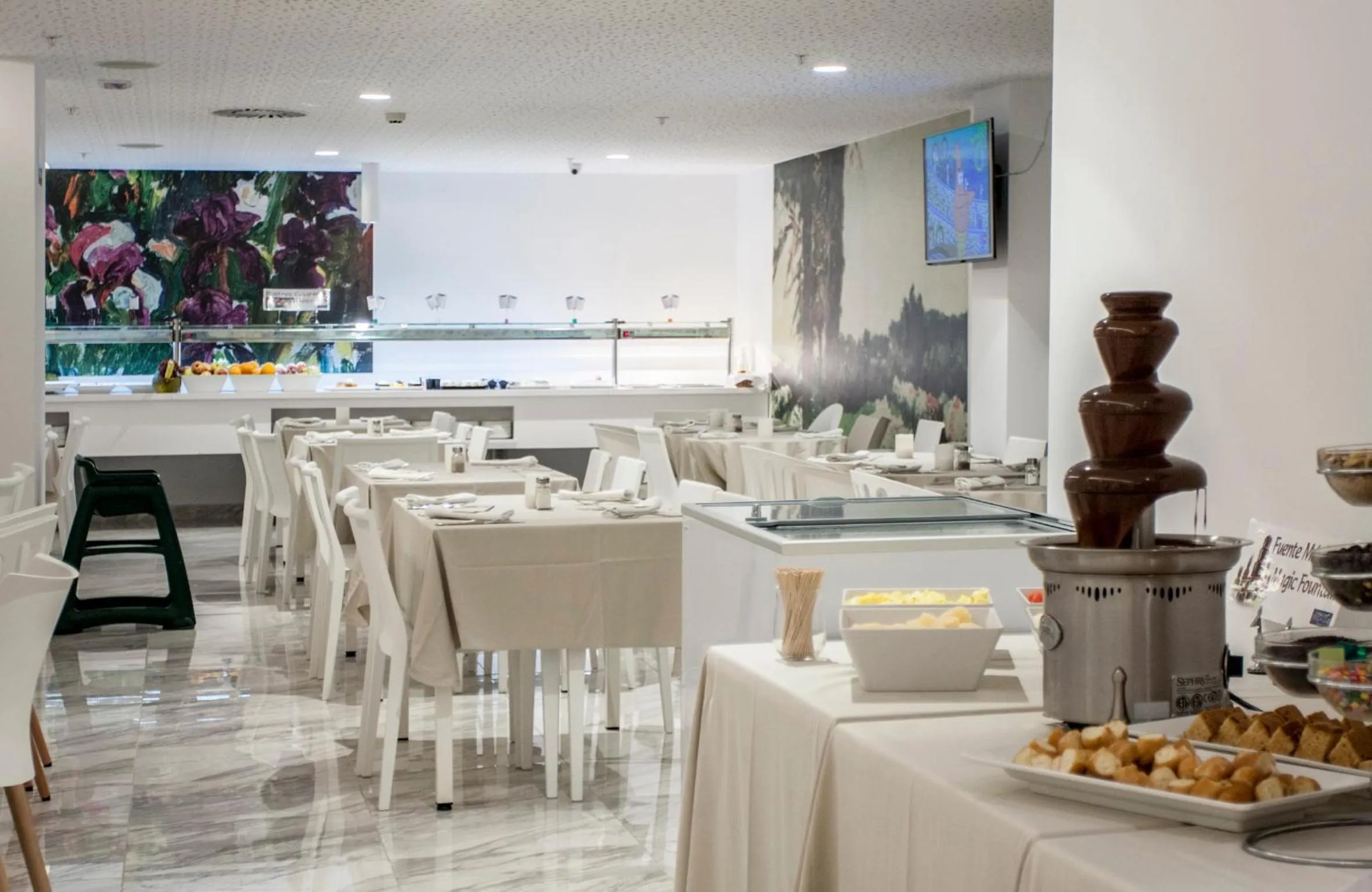 Restaurant/places to eat in Villa Luz Design & Art Hotel