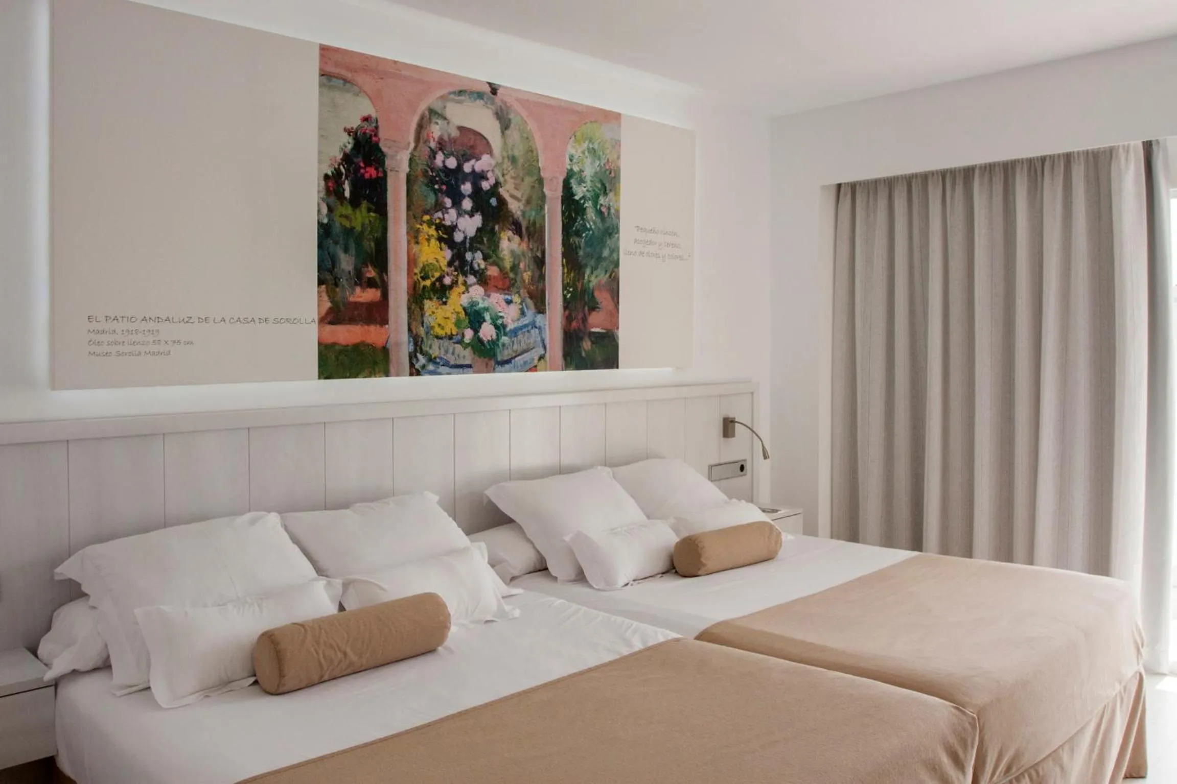 Bedroom, Bed in Villa Luz Design & Art Hotel