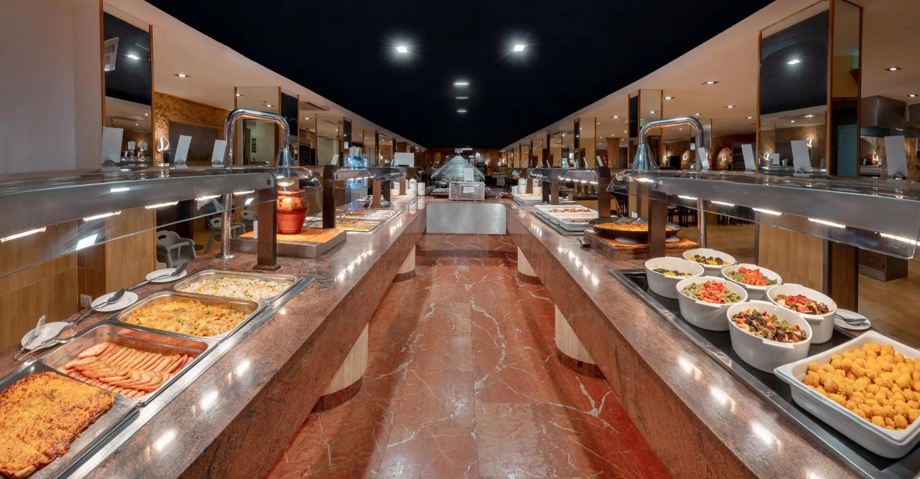 Restaurant/places to eat in Magic Aqua Rock Gardens