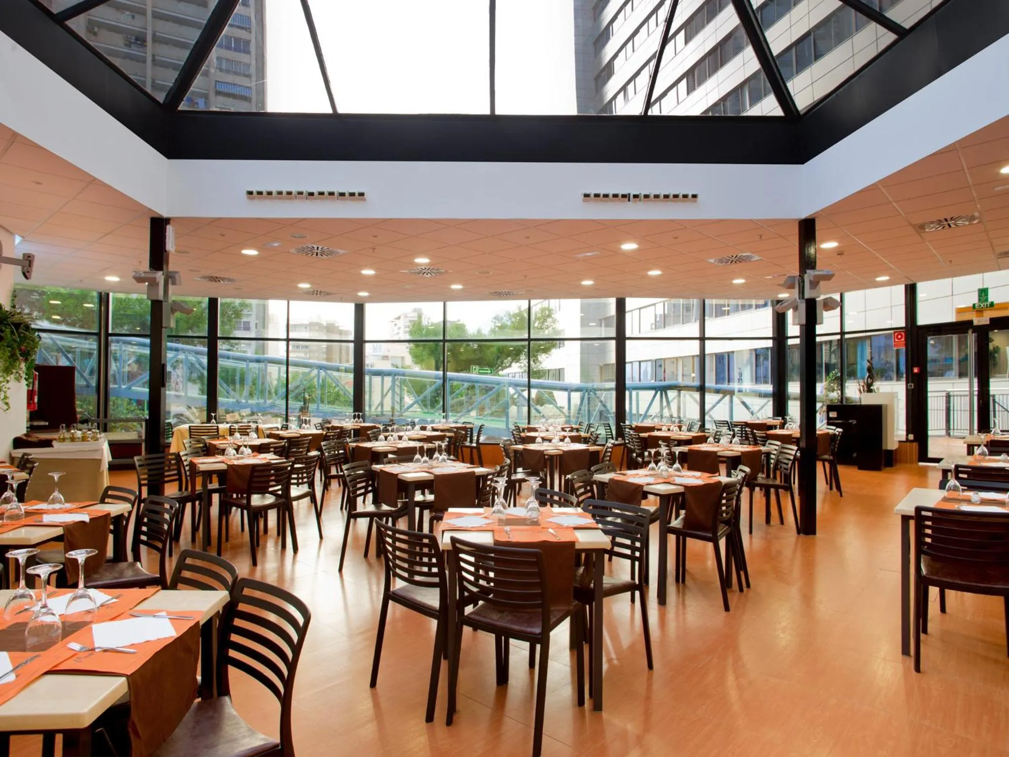 Restaurant/places to eat in Magic Aqua Rock Gardens