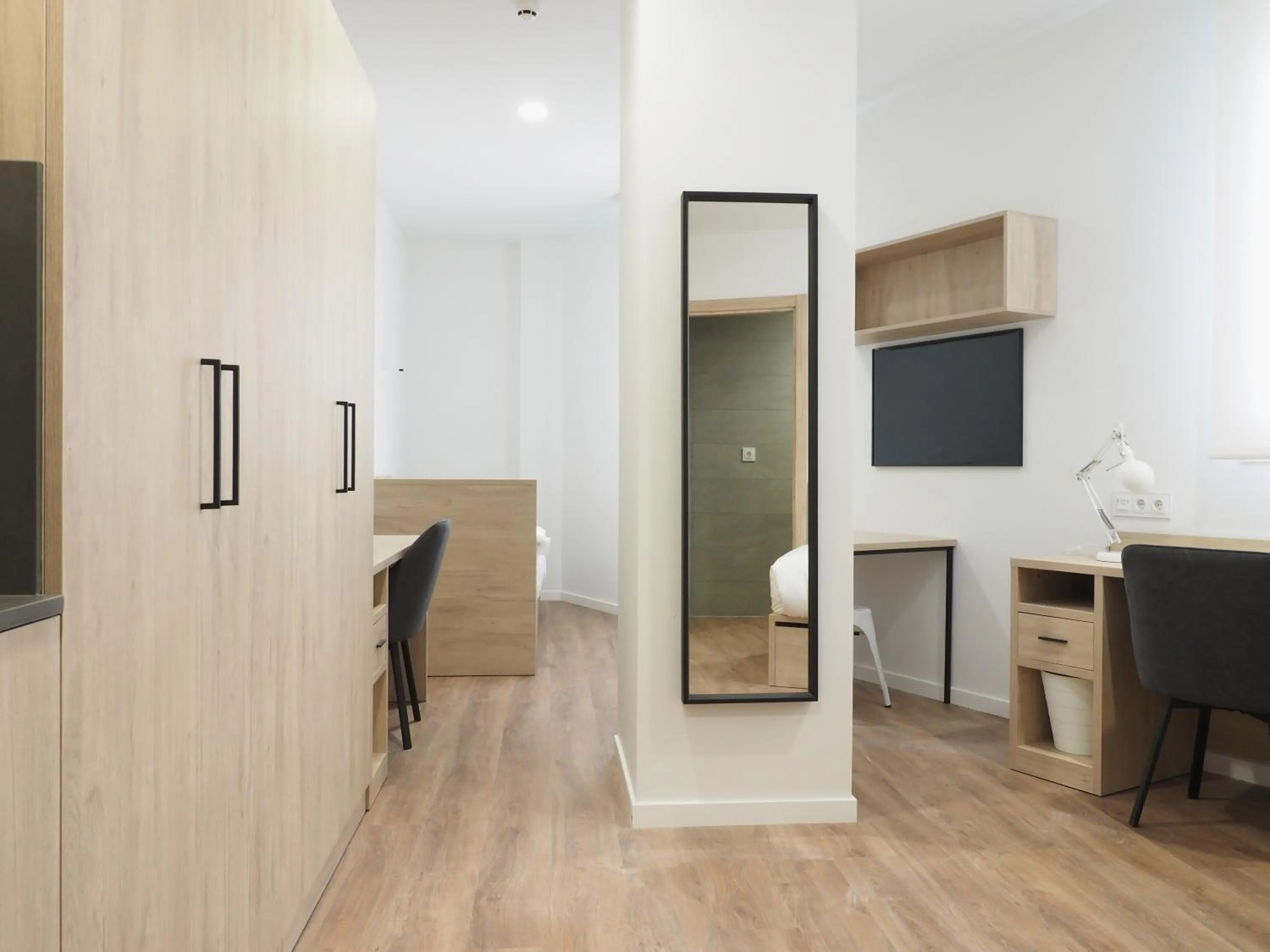 wardrobe in Micampus San Mamés Students Residence