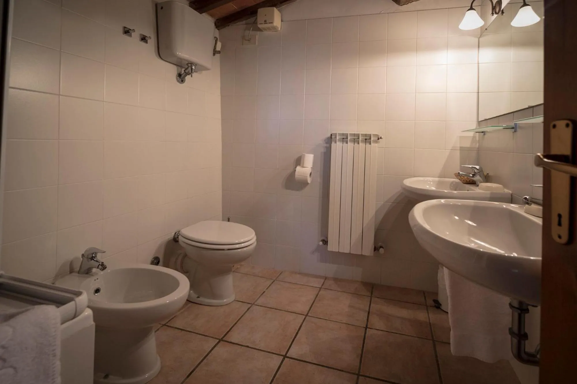 Bathroom in Collelungo