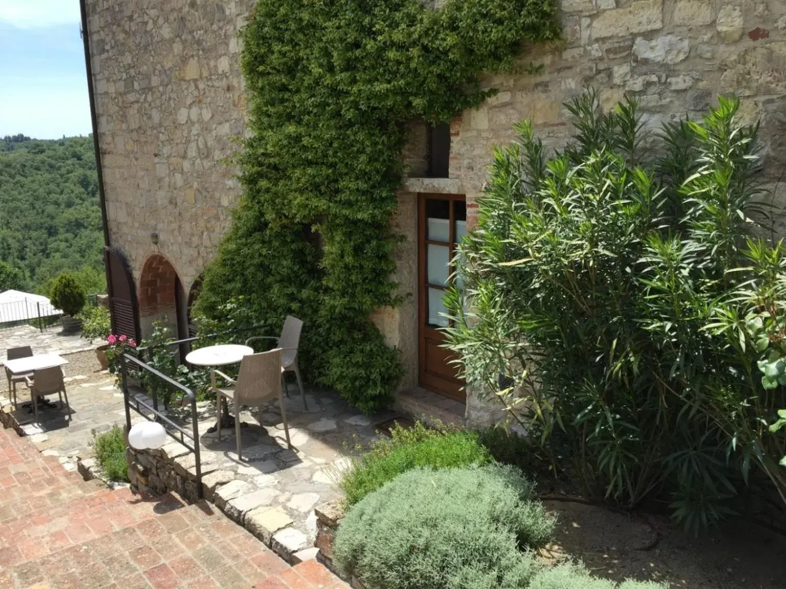 Apartment with Terrace in Collelungo Apartment with Terrace in Collelungo