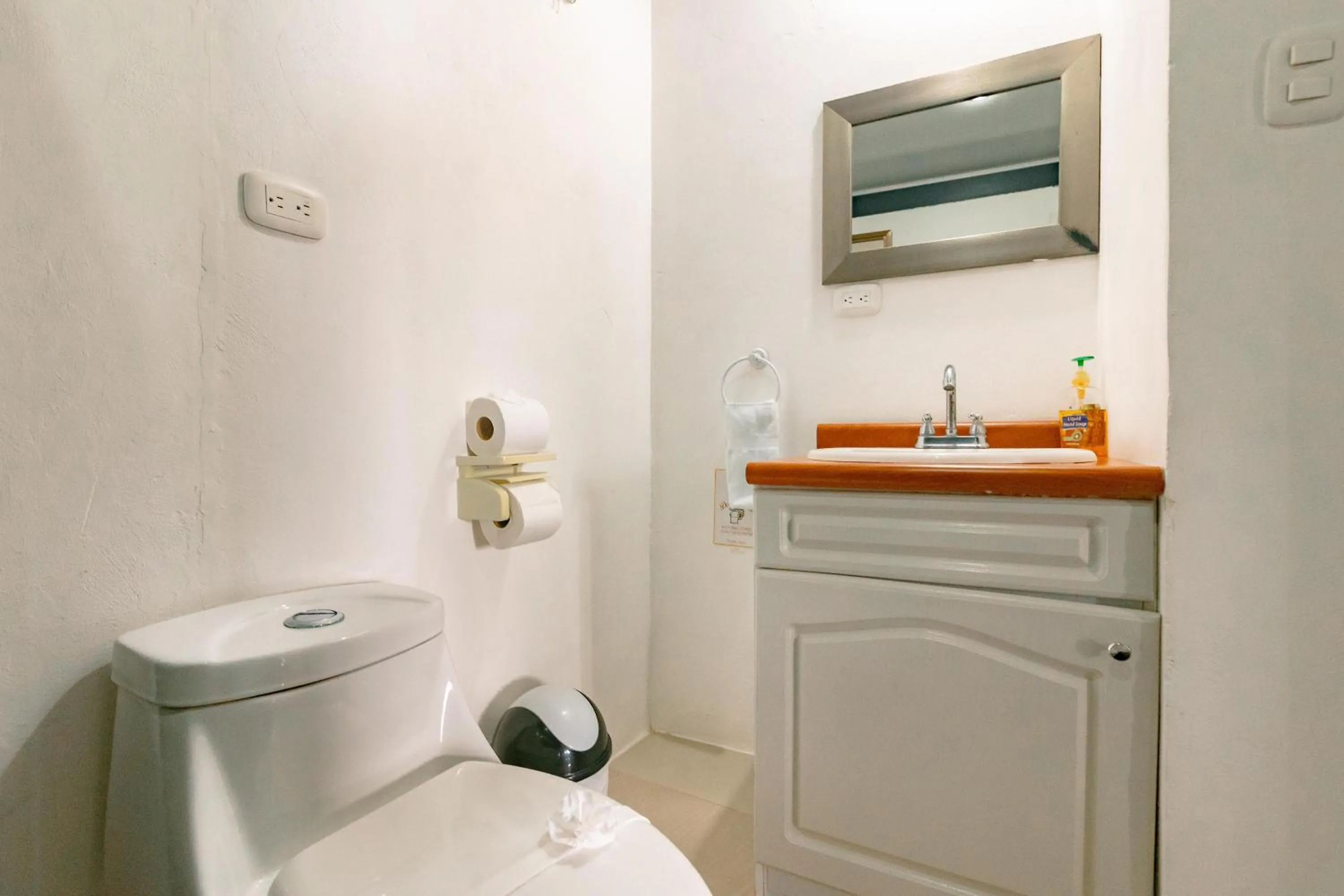 Bathroom in Vista del Pacifico Boutique Hotel