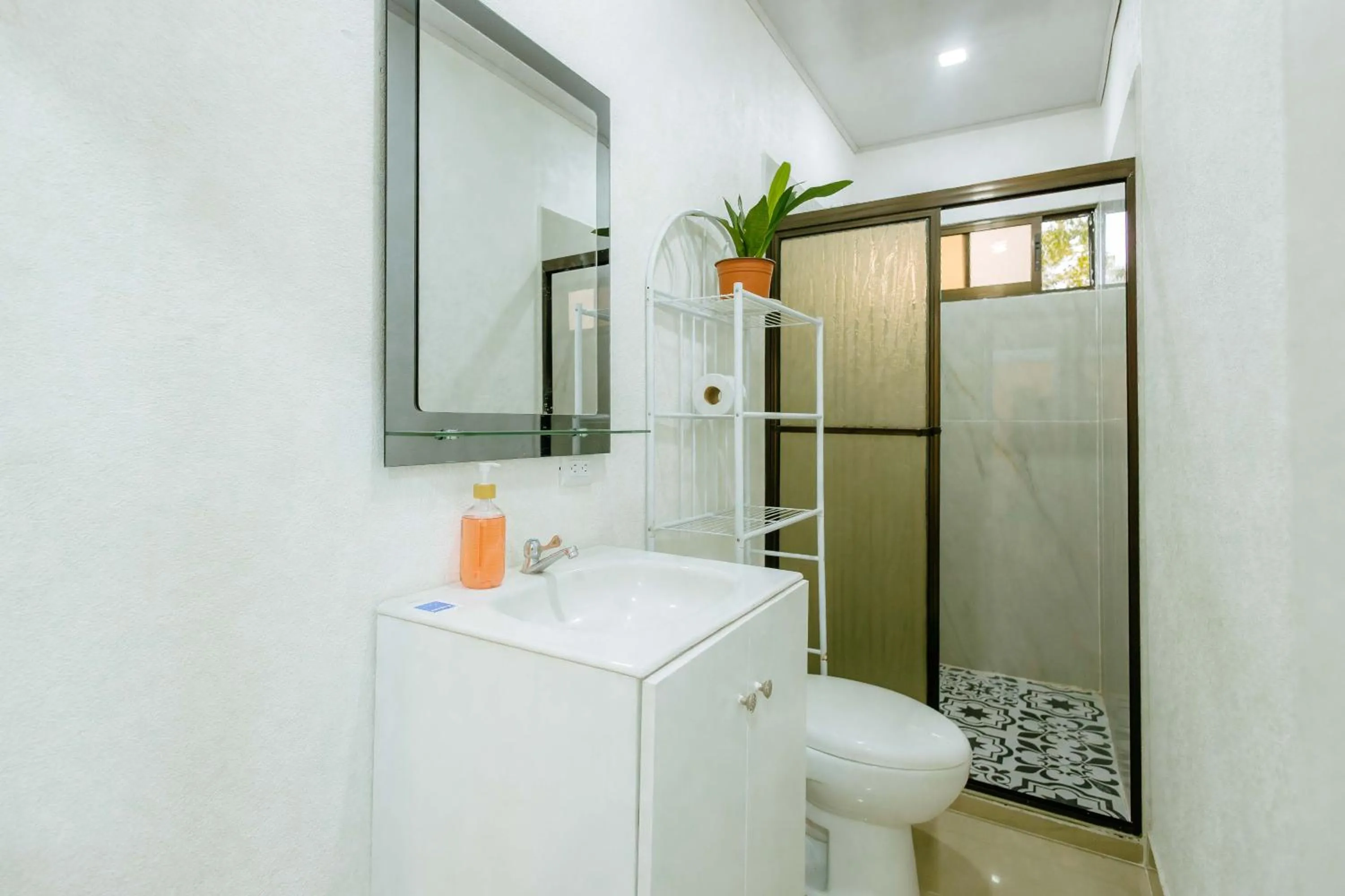 Toilet in Vista del Pacifico Boutique Hotel