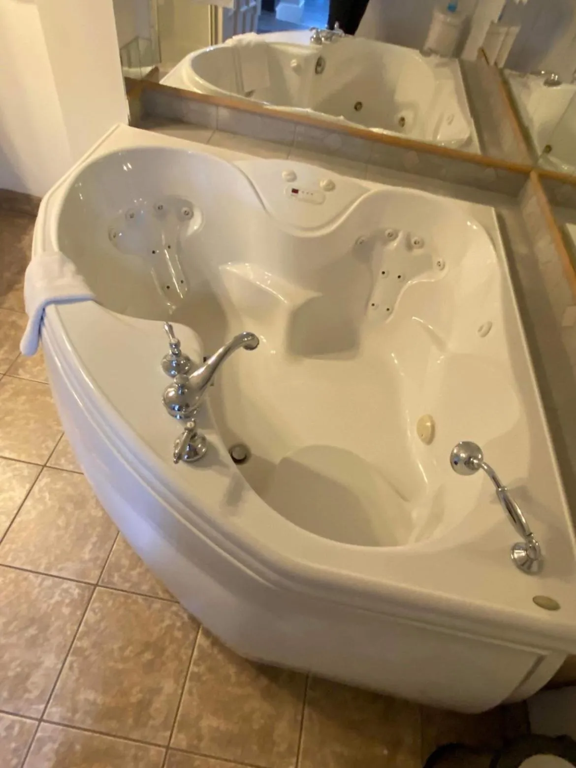 Bath in Le Convivial