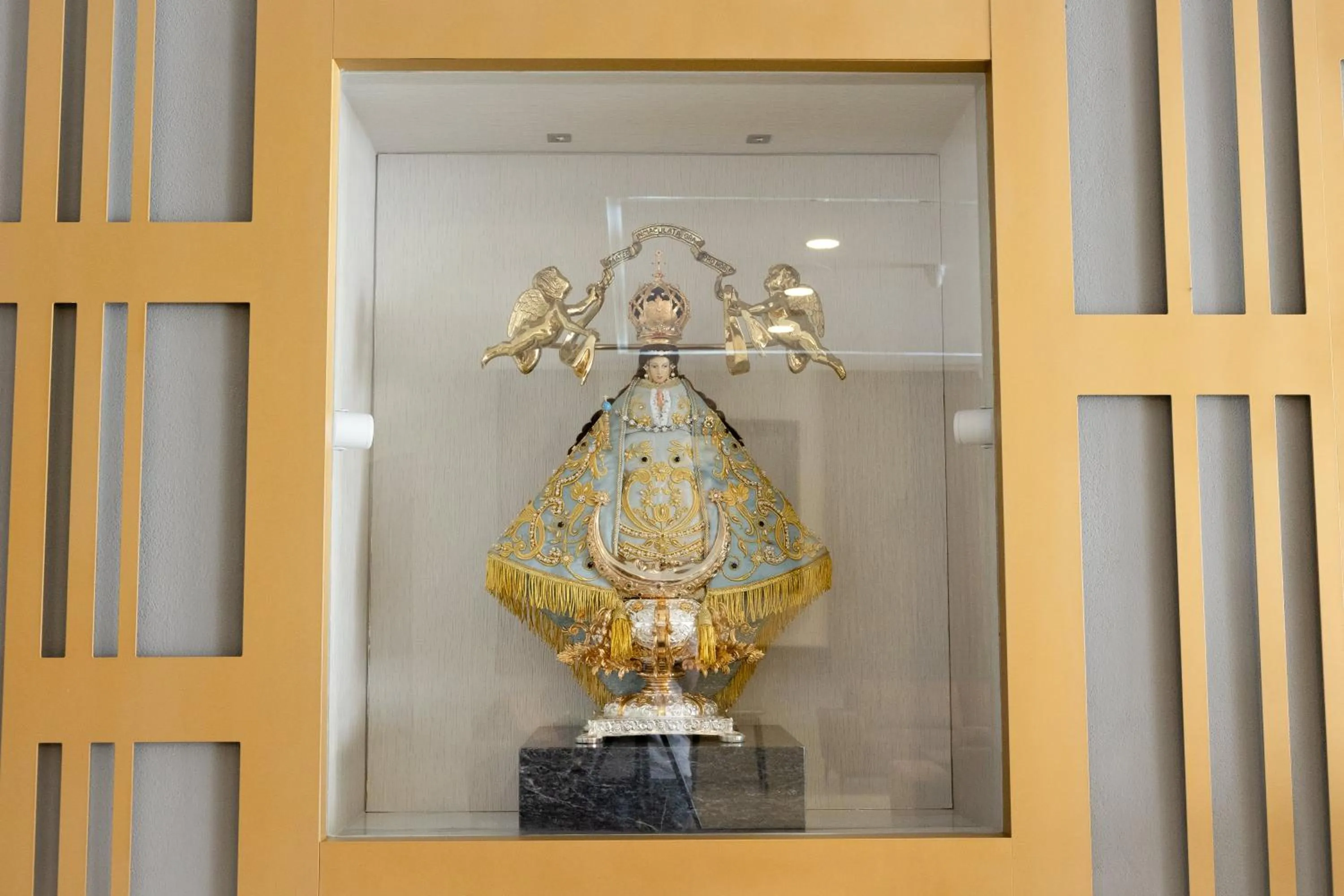 Decorative detail in Hotel Refugio