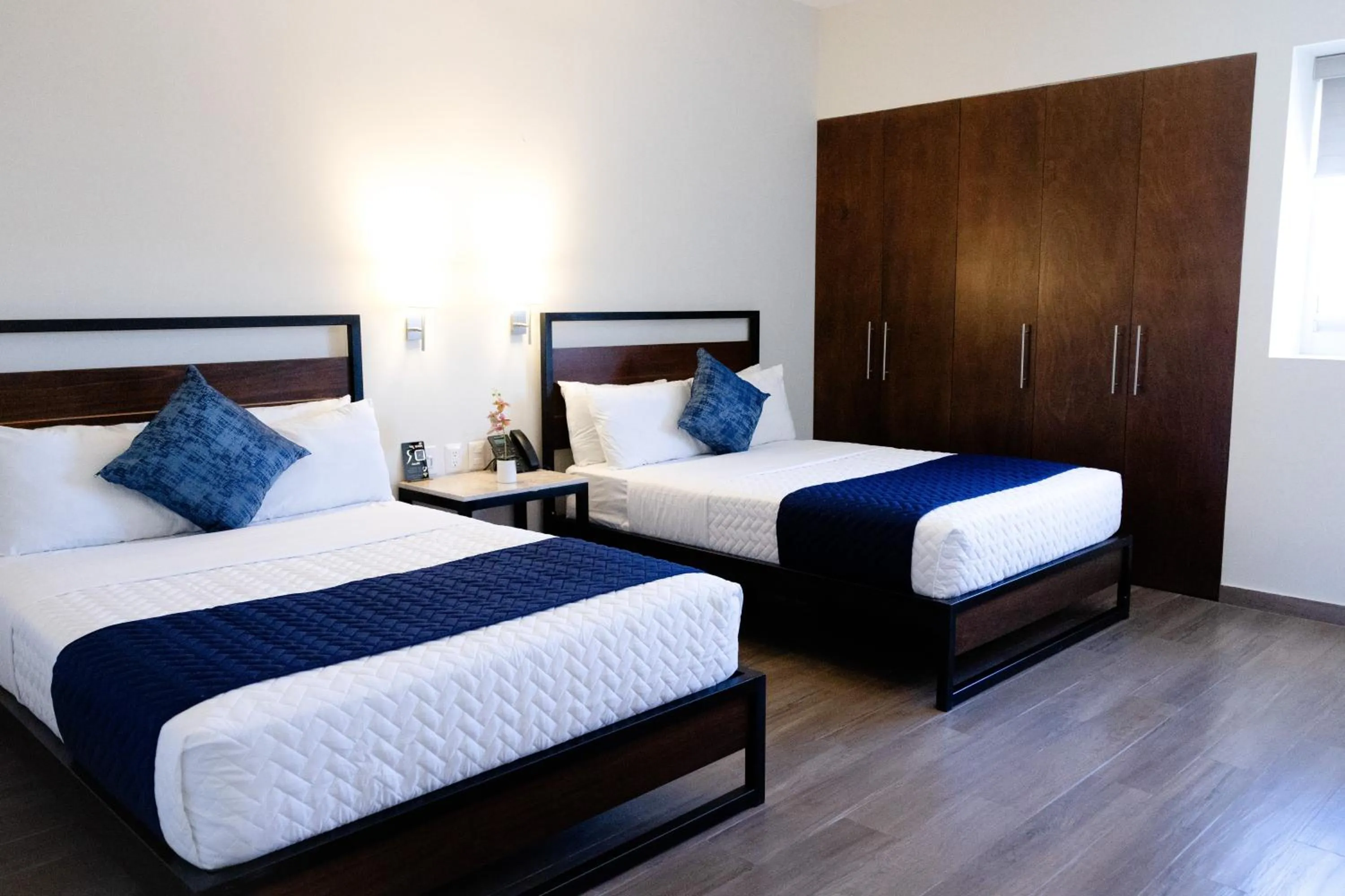 Bed in Hotel Refugio