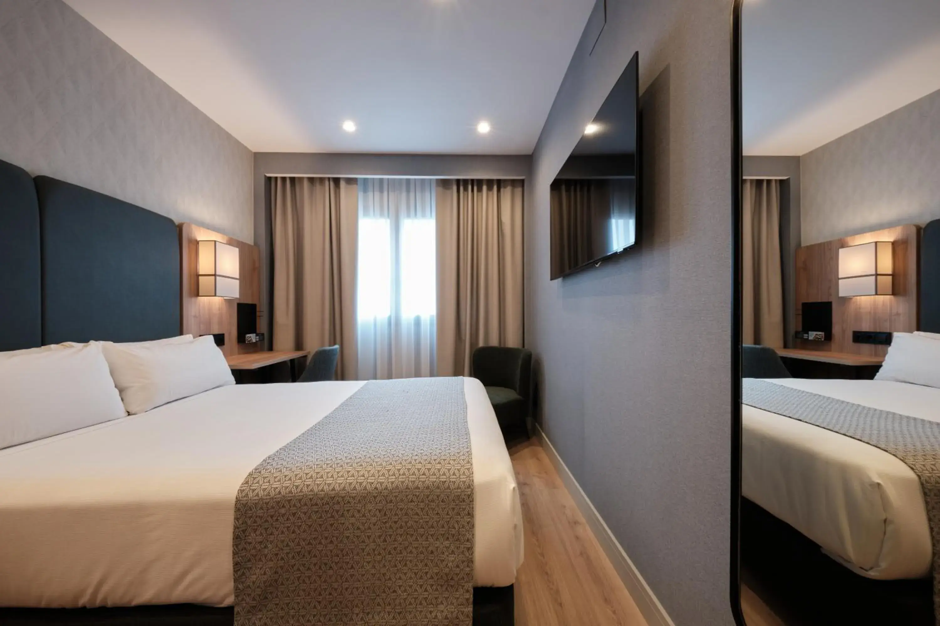 Deluxe Single Room - single occupancy in Catalonia La Maquinista Deluxe Single Room - single occupancy in Catalonia La Maquinista