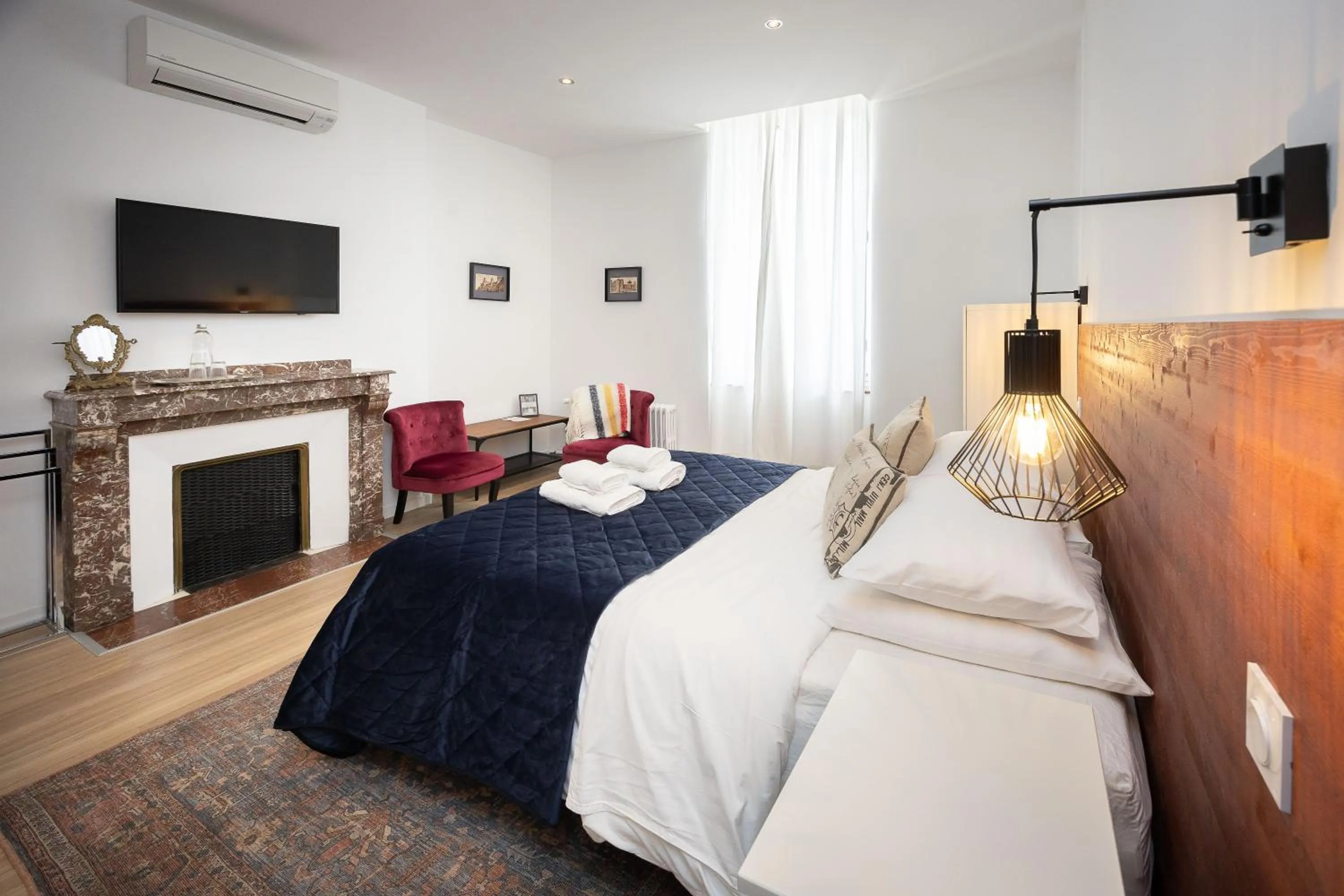 Bedroom, Bed in SalutBB Chambre d'hote