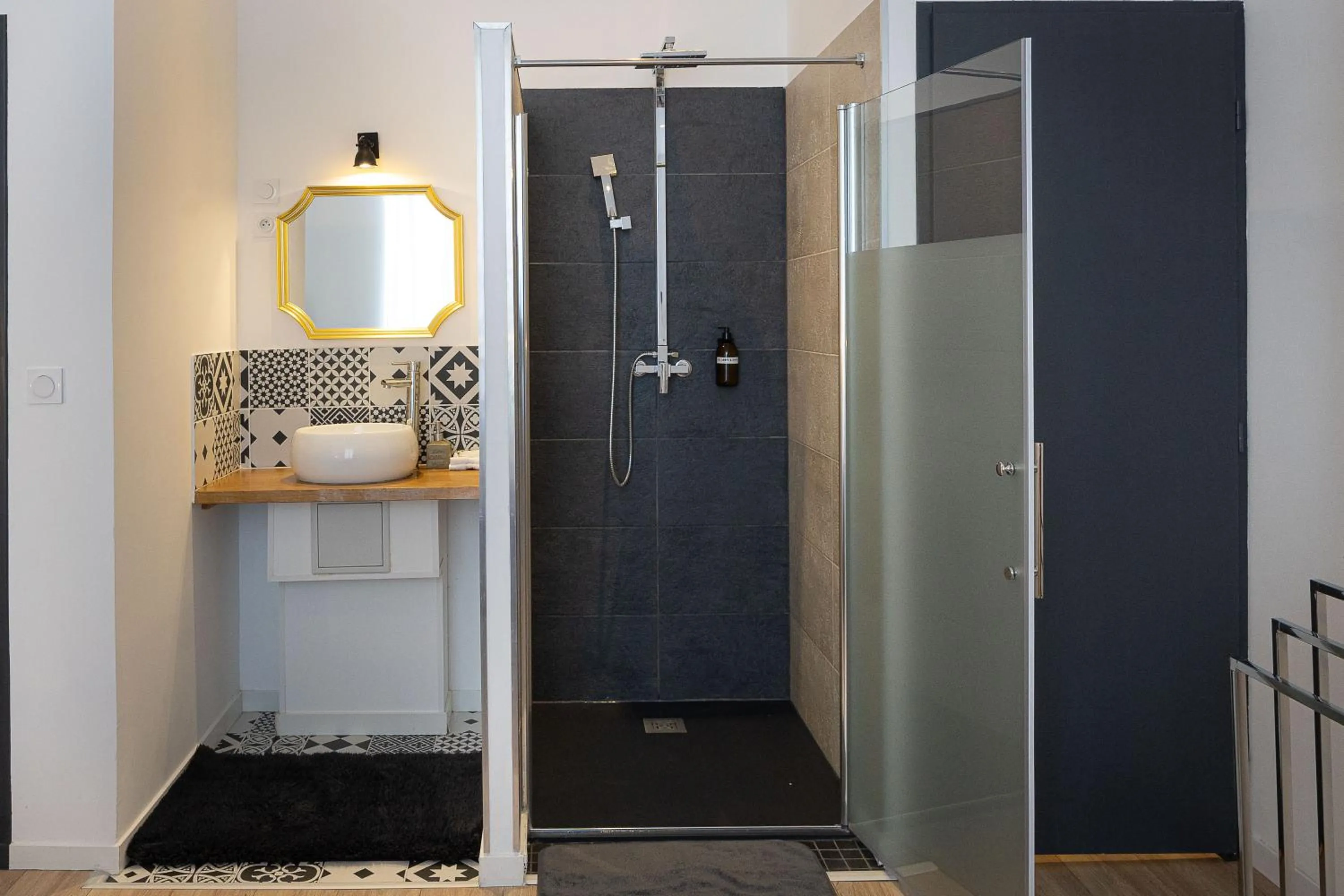 Bathroom in SalutBB Chambre d'hote