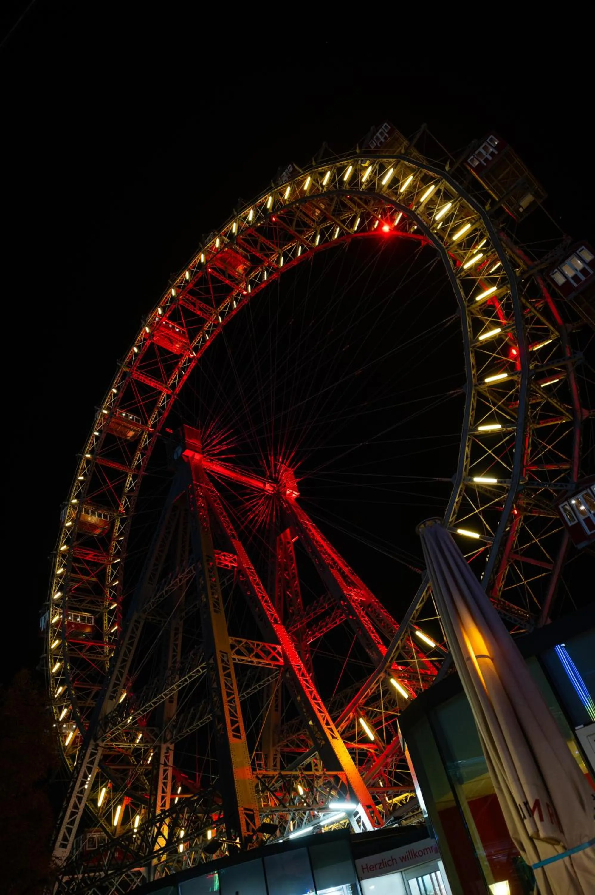 Night in WELTWIEN Luxury Art Apartments & Free Parking