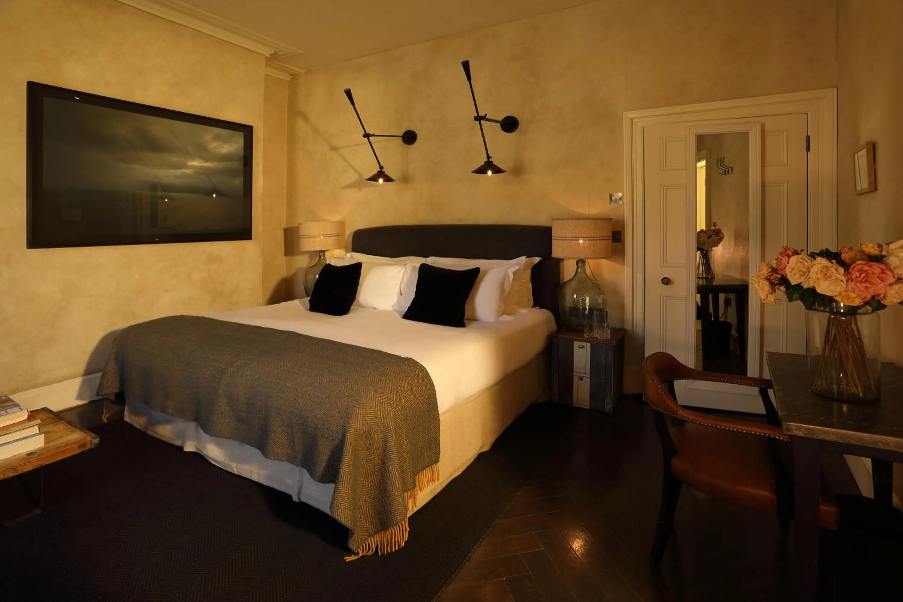 Bedroom, Bed in No131 The Promenade