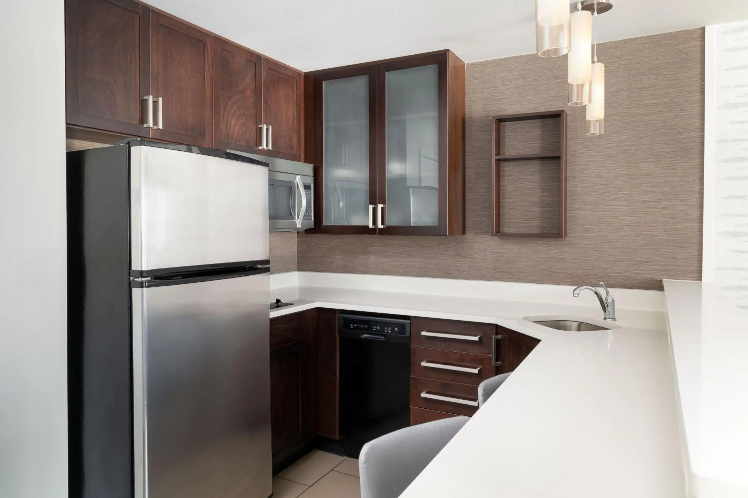 Kitchen or kitchenette in Residence Inn by Marriott Youngstown Warren/Niles