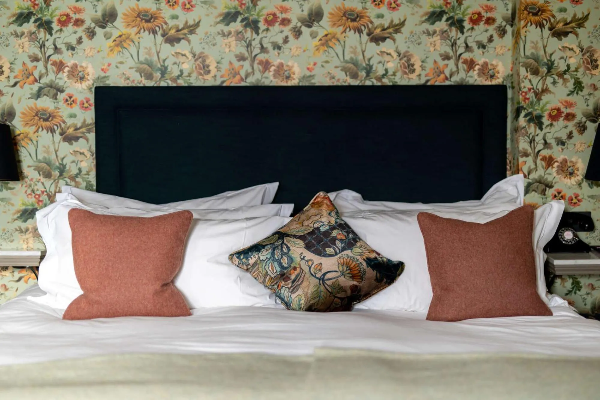 Bed in The Wheatsheaf Inn