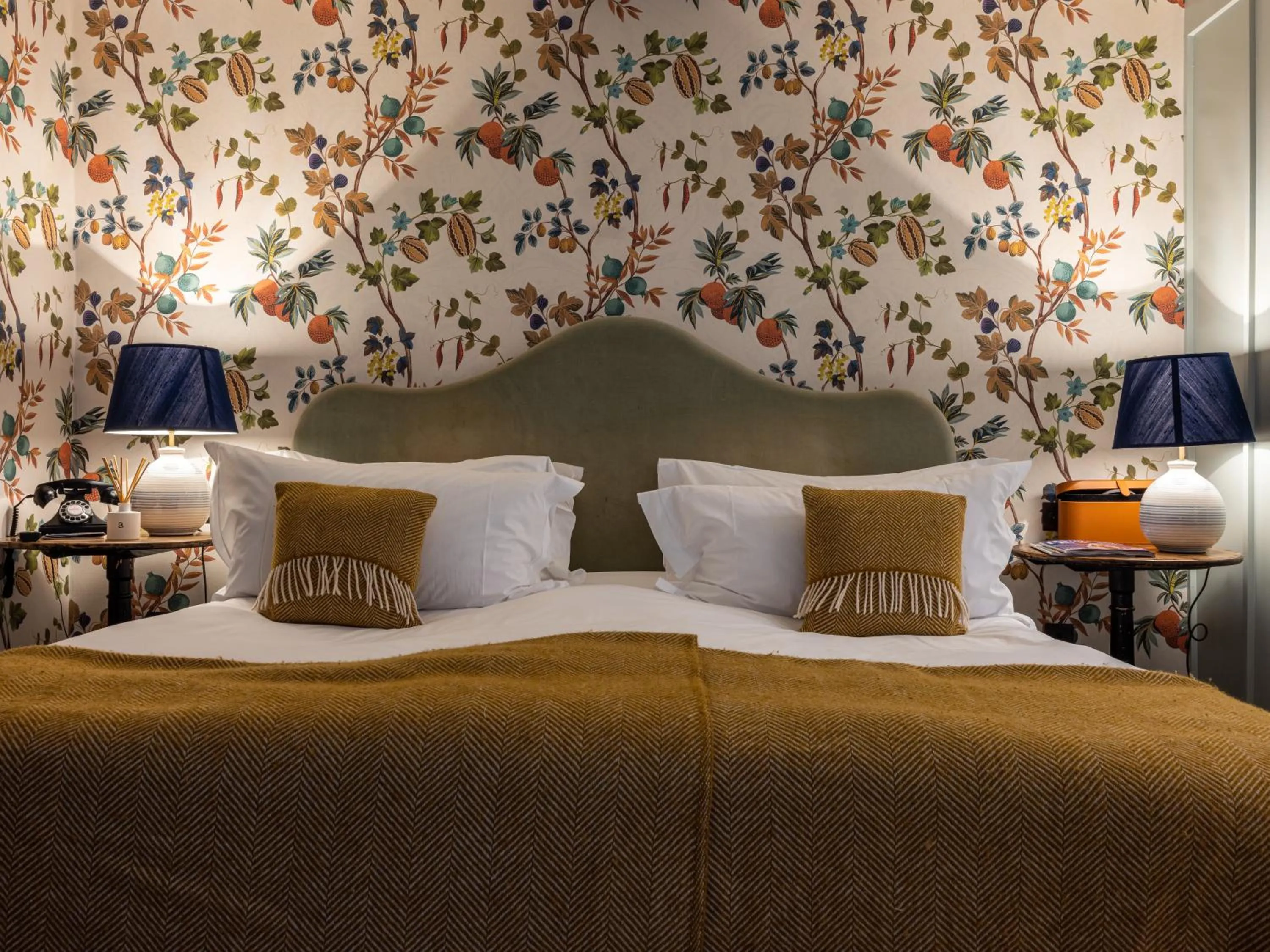 Bed in The Wheatsheaf Inn