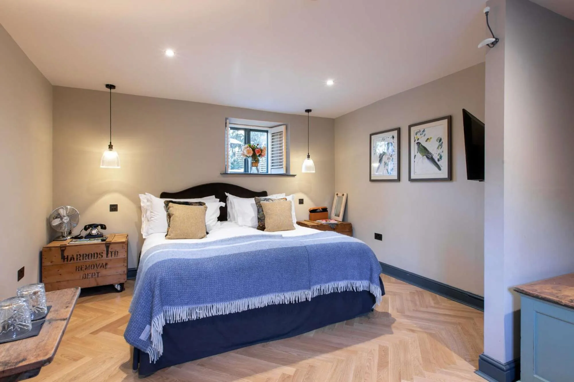 Bed in The Wheatsheaf Inn