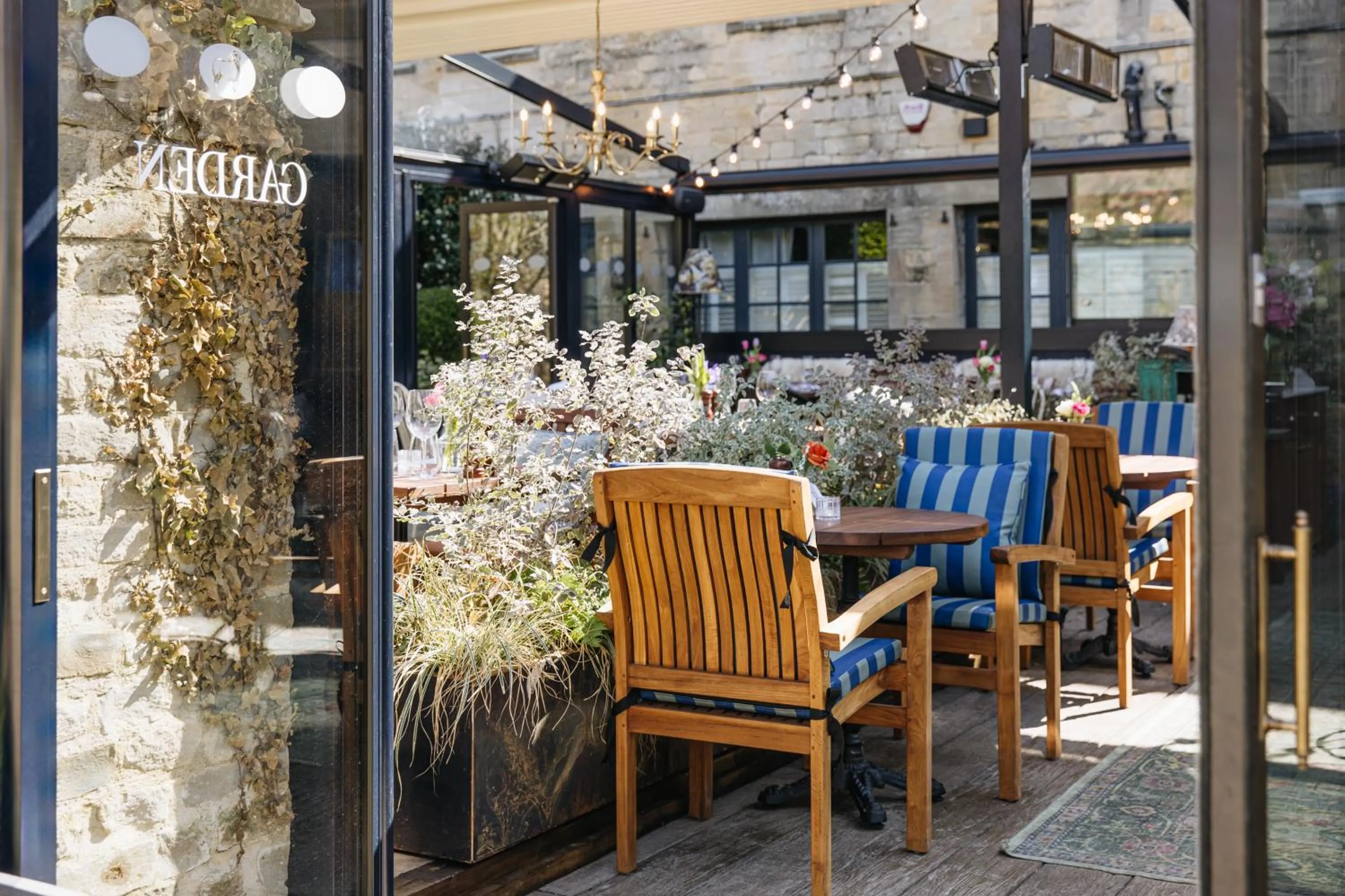 Restaurant/places to eat in The Wheatsheaf Inn