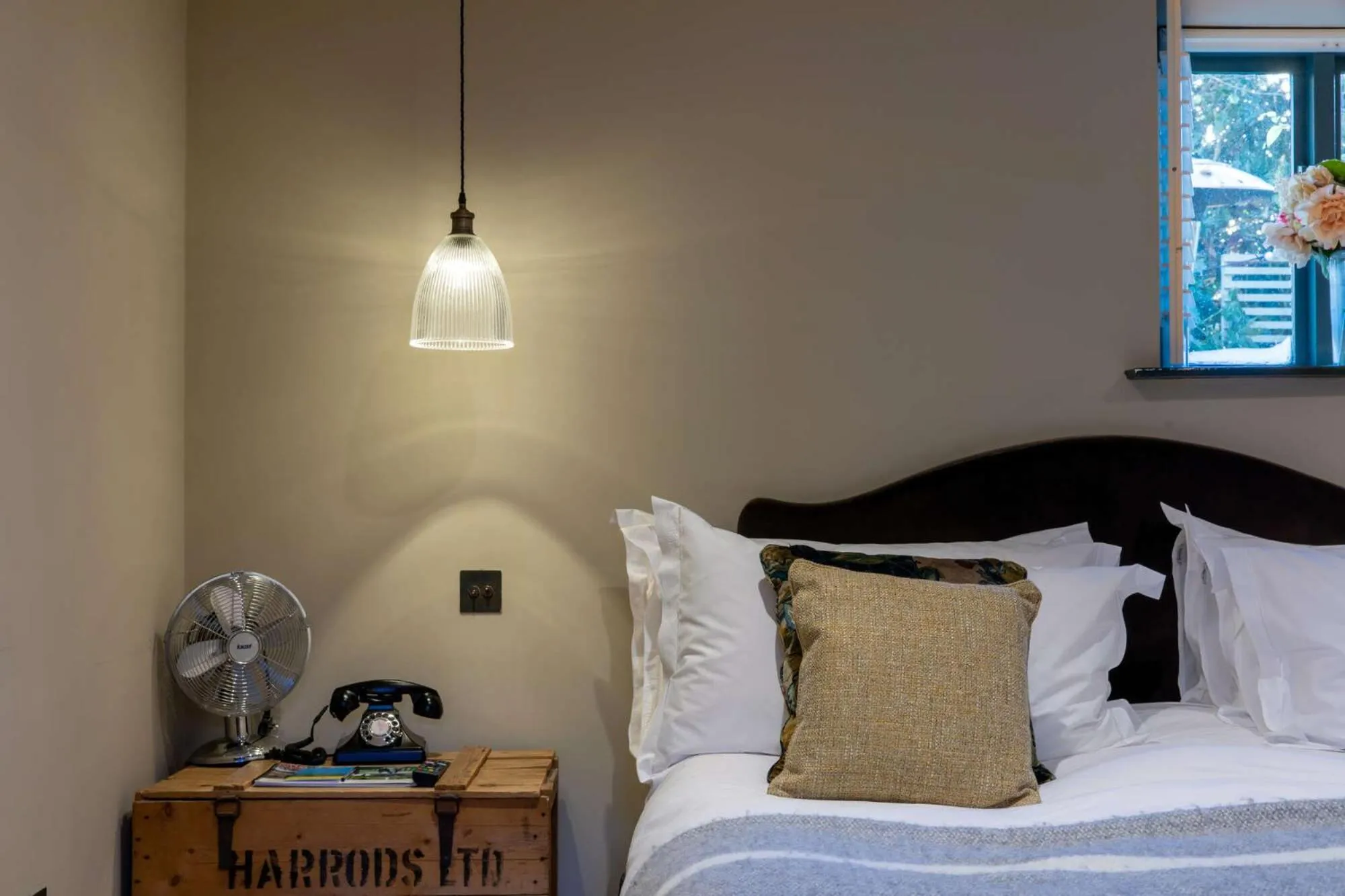 Bed in The Wheatsheaf Inn