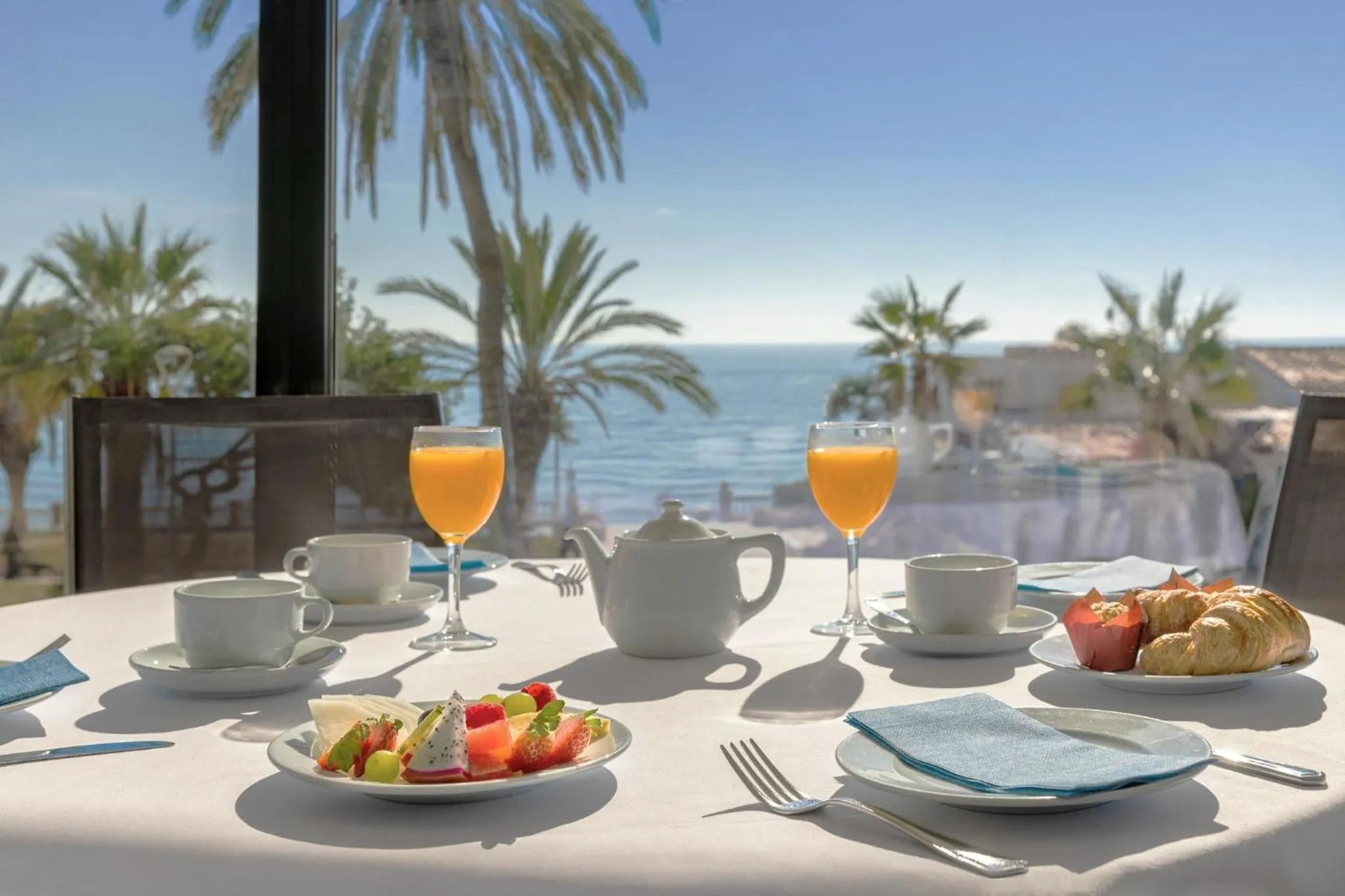 Buffet breakfast in Calipolis