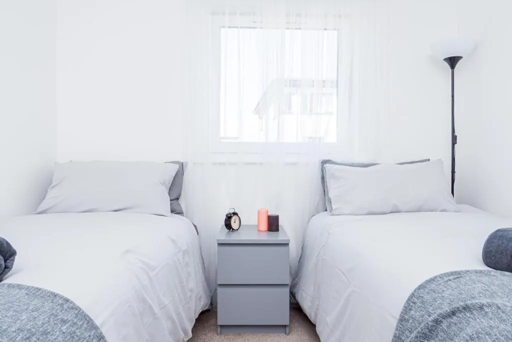 Bedroom, Bed in Bayview Apartments