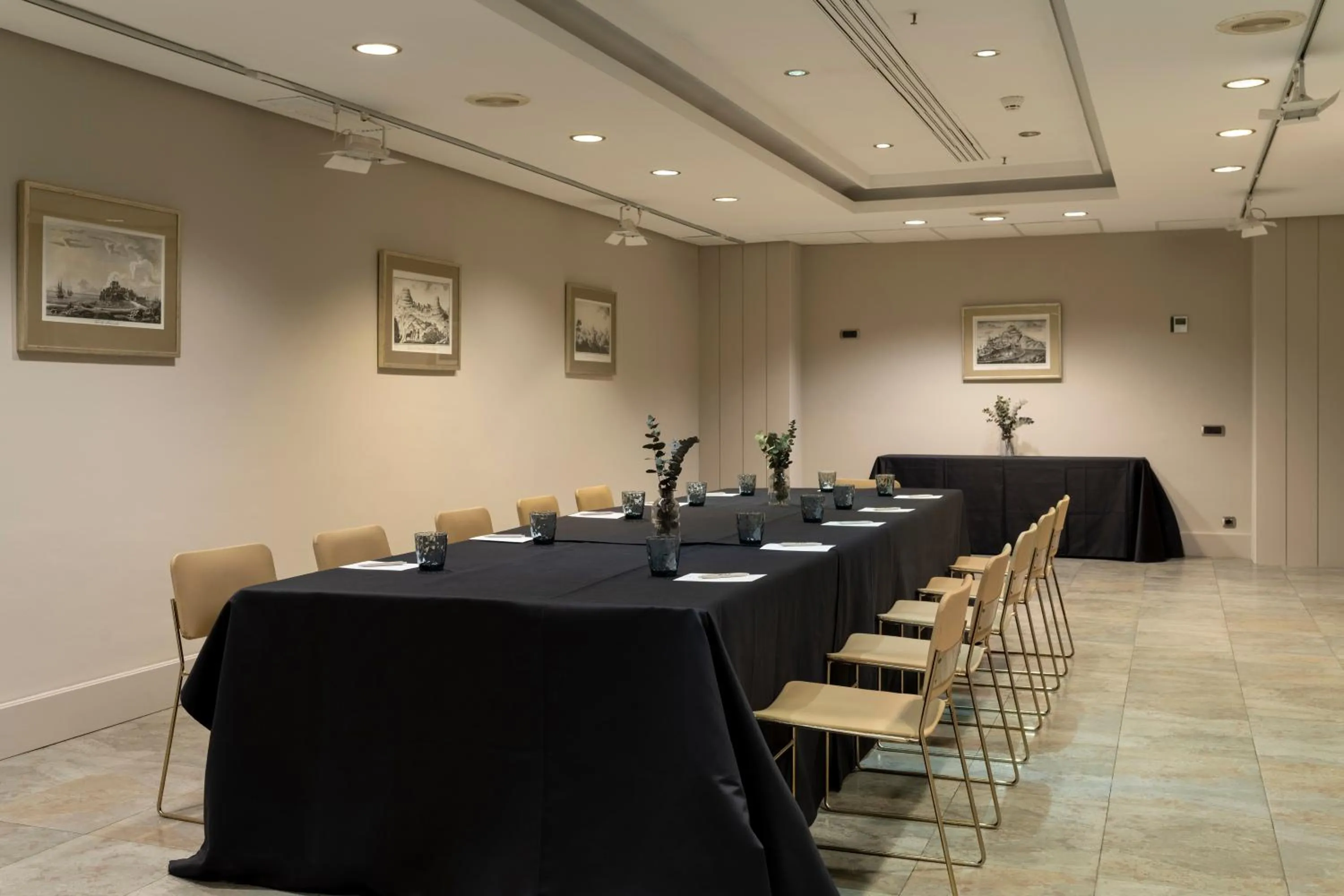 Meeting/conference room in Intelier Rosa