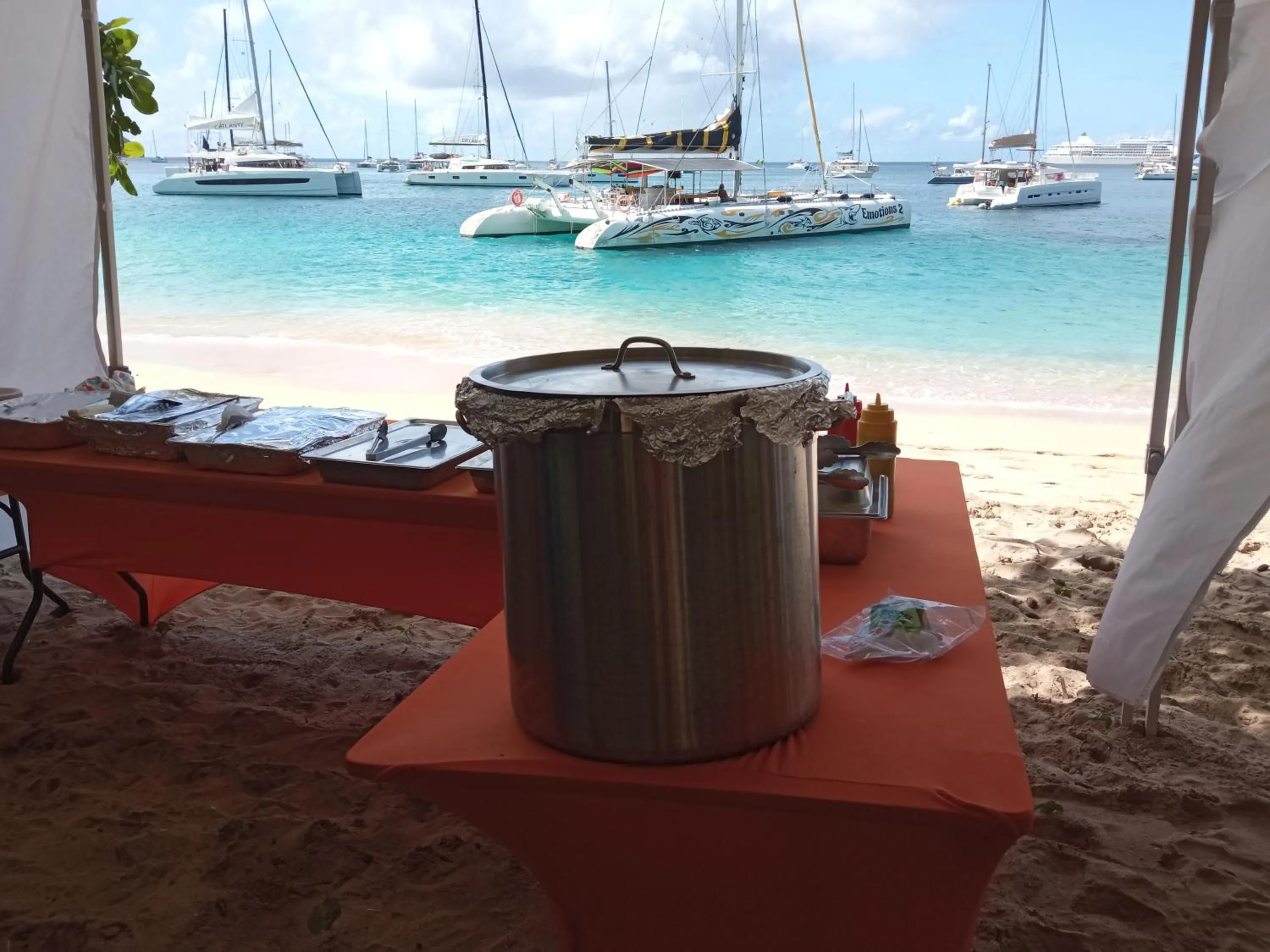 Restaurant/places to eat in Spring Hotel Bequia