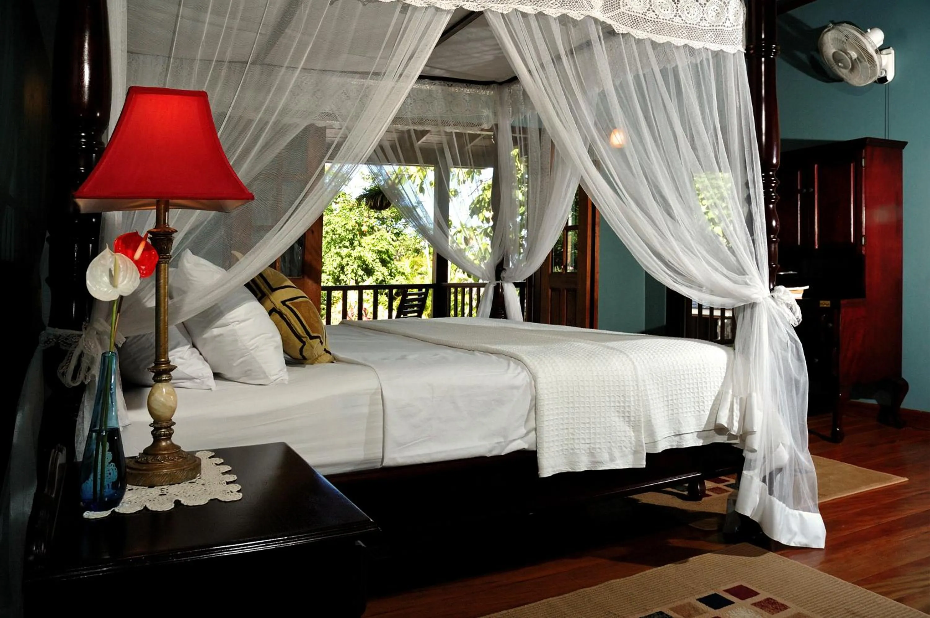 Bed in Spring Hotel Bequia