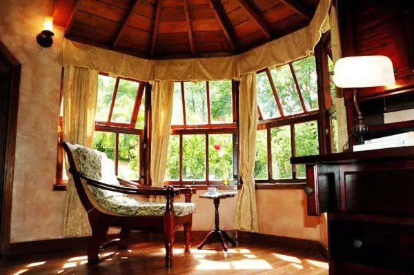 Decorative detail in Spring Hotel Bequia