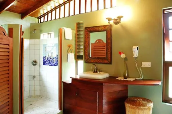 Bathroom in Spring Hotel Bequia