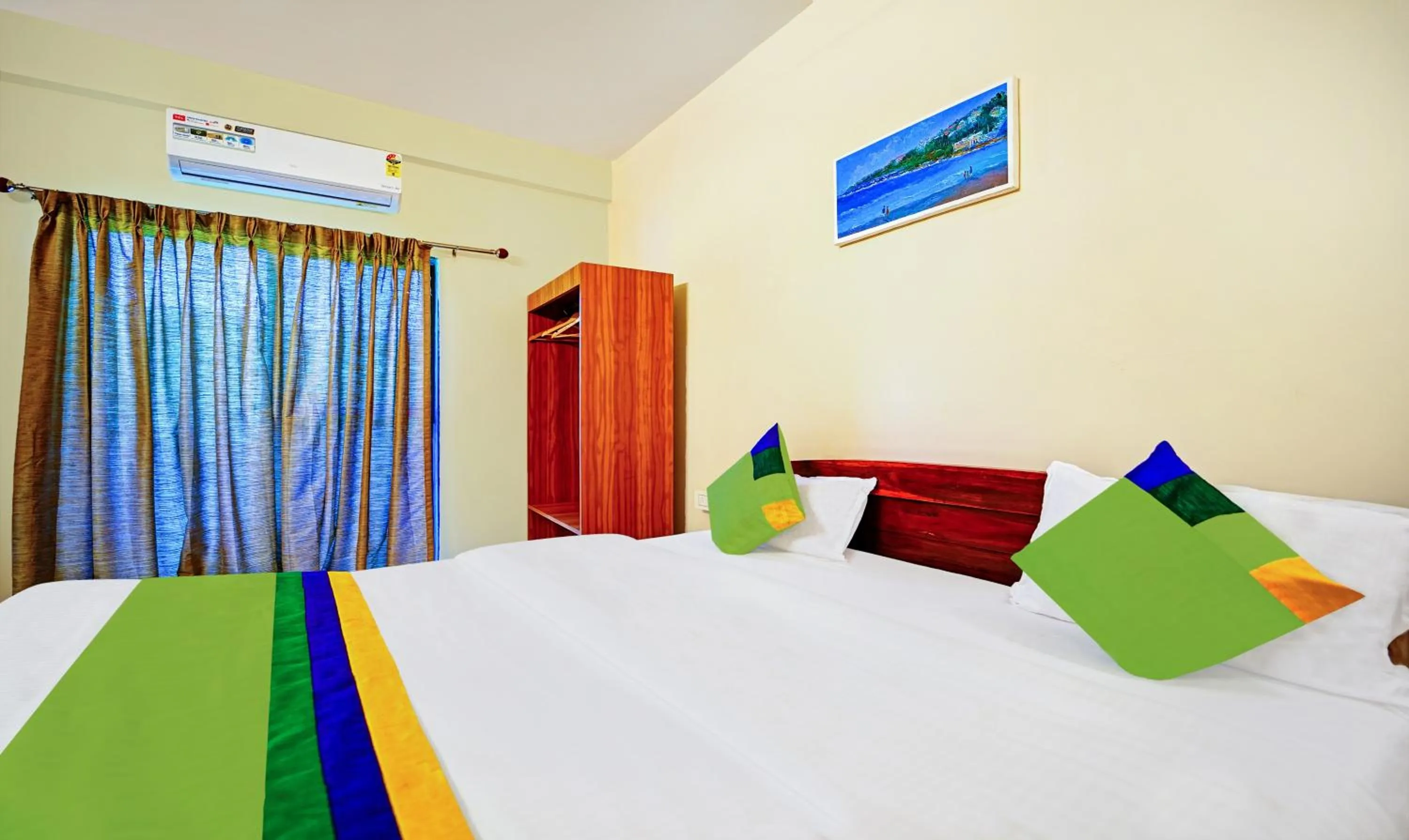 Bedroom, Bed in Treebo SS Residency With Mountain View