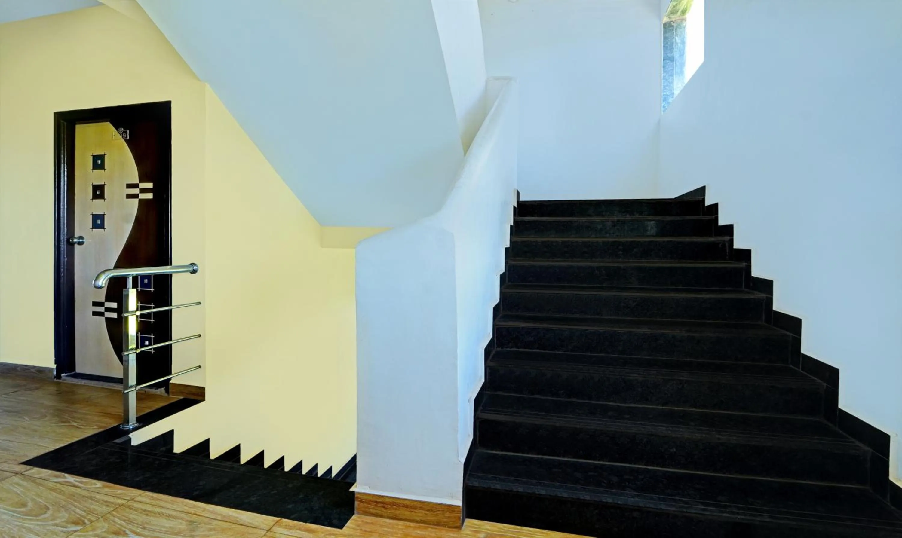 Lobby or reception in Treebo SS Residency With Mountain View