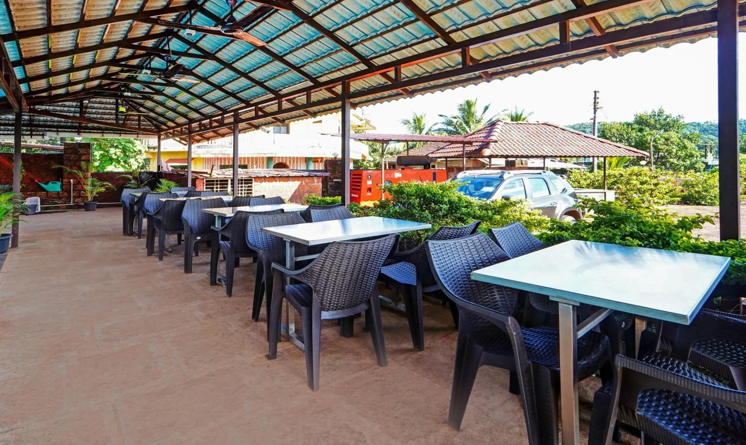 Restaurant/places to eat in Treebo SS Residency With Mountain View