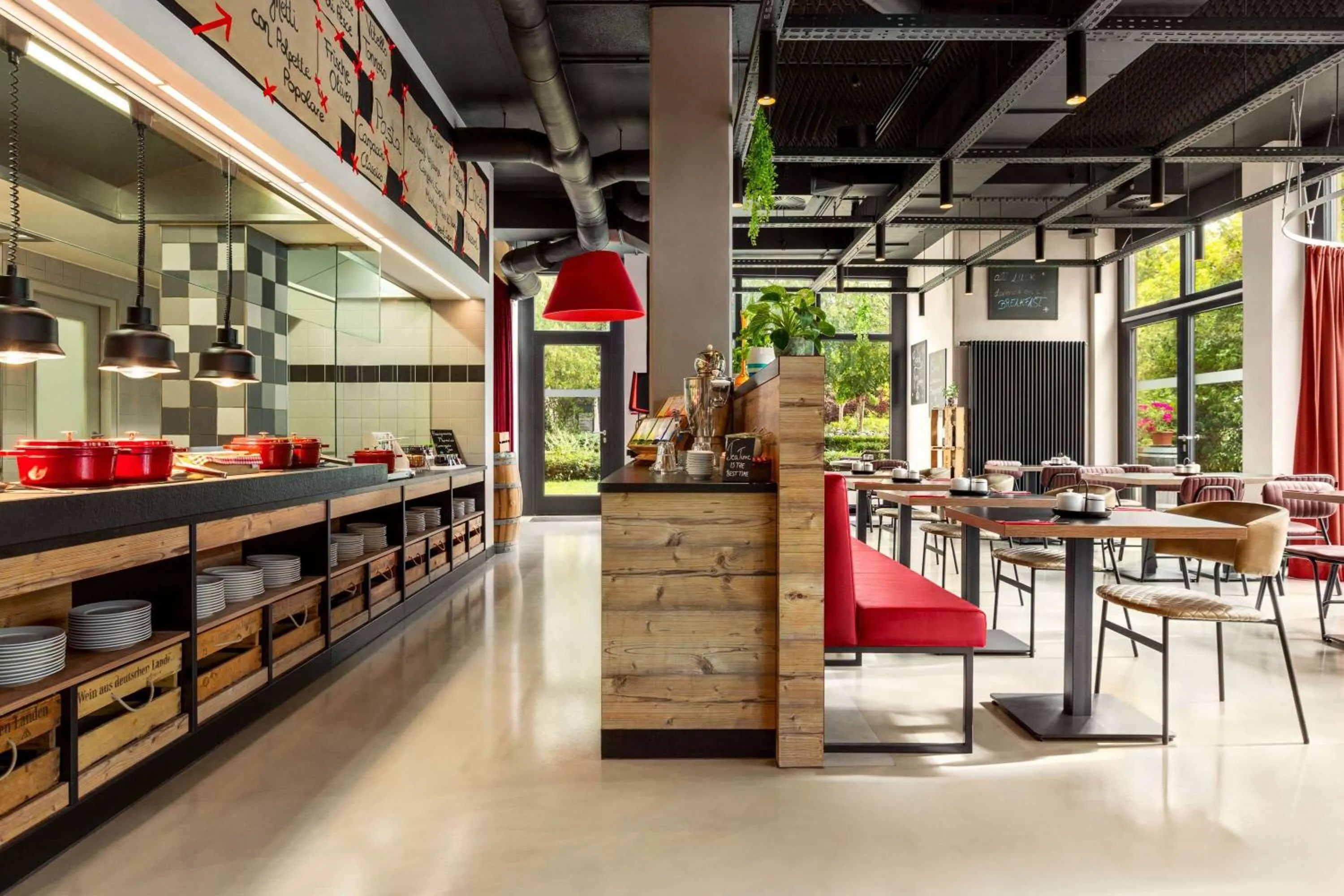 Restaurant/places to eat in Vienna House Easy by Wyndham München