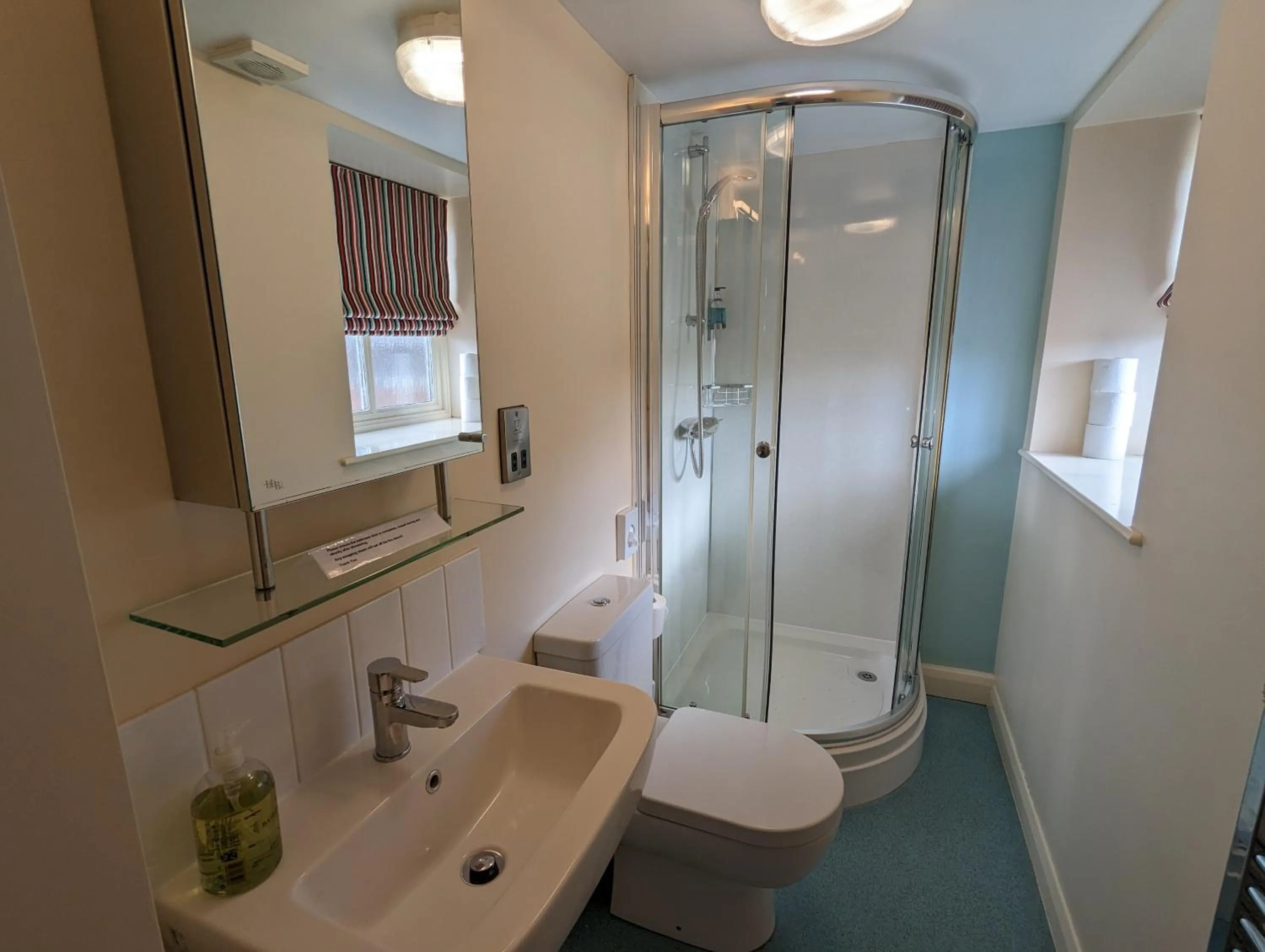 Shower in Wold Escapes, Highfield Farm