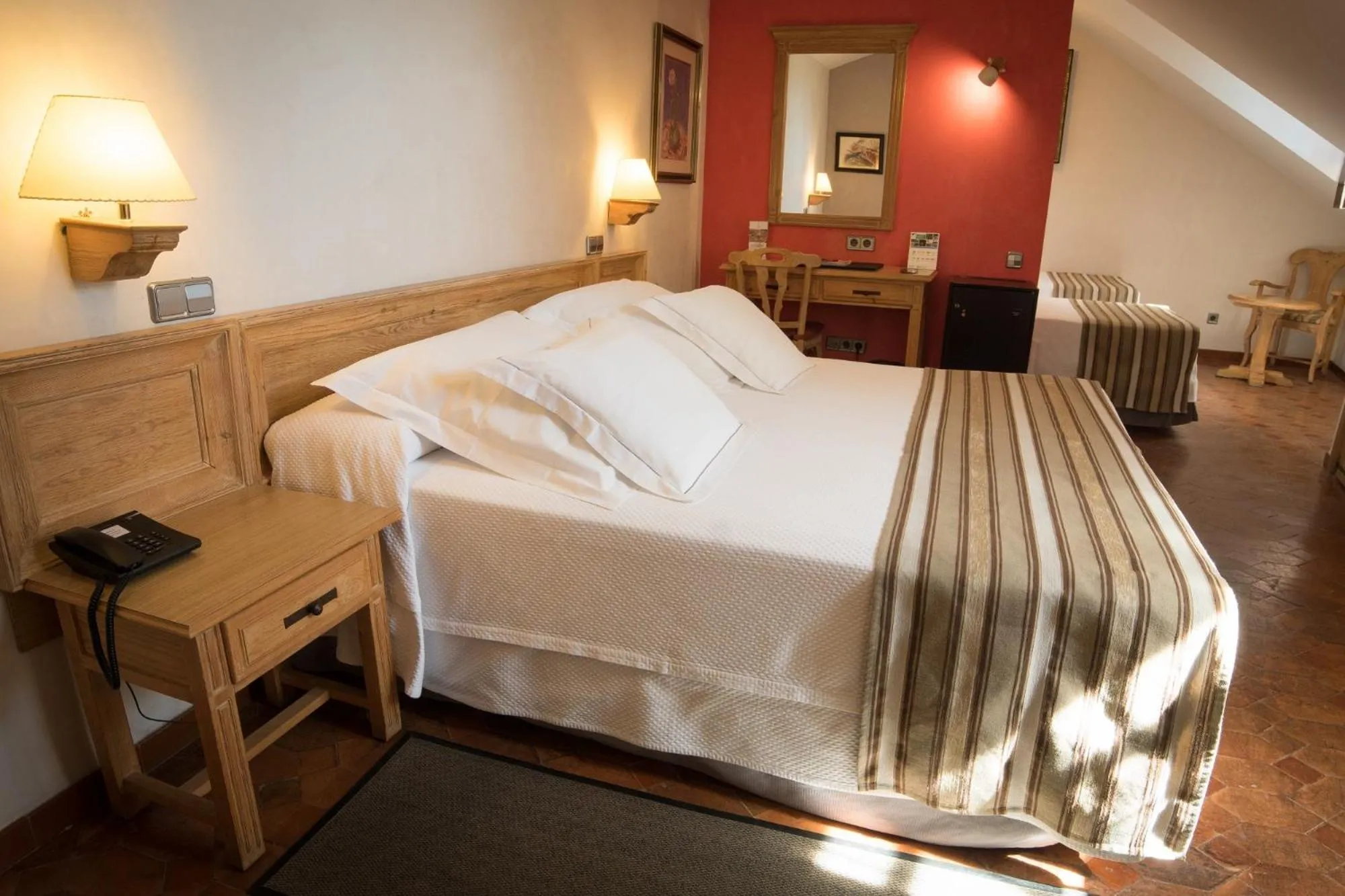 Photo of the whole room, Bed in Pintor El Greco